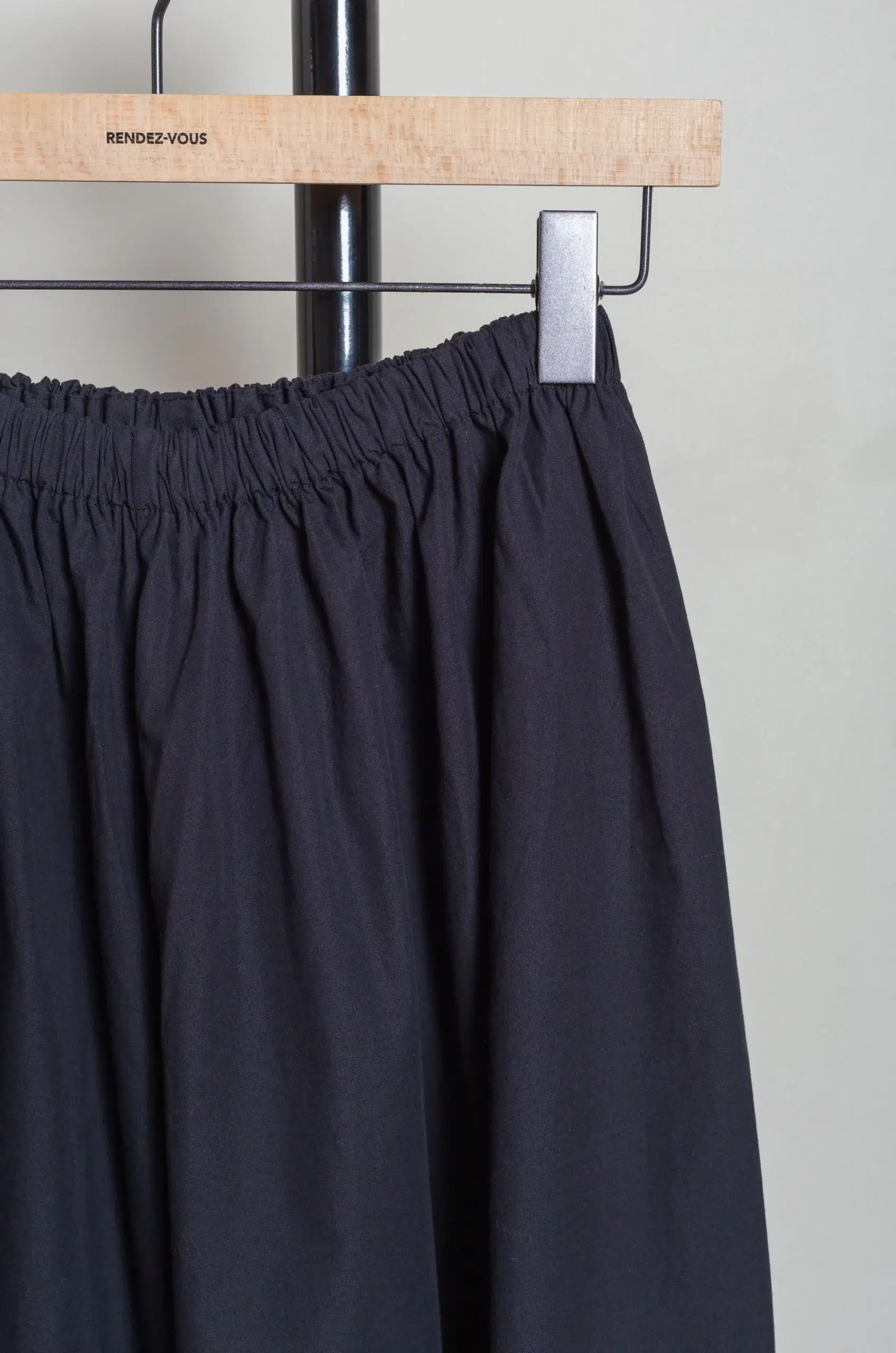 BASERANGE - CABLE PANTS - BLACK