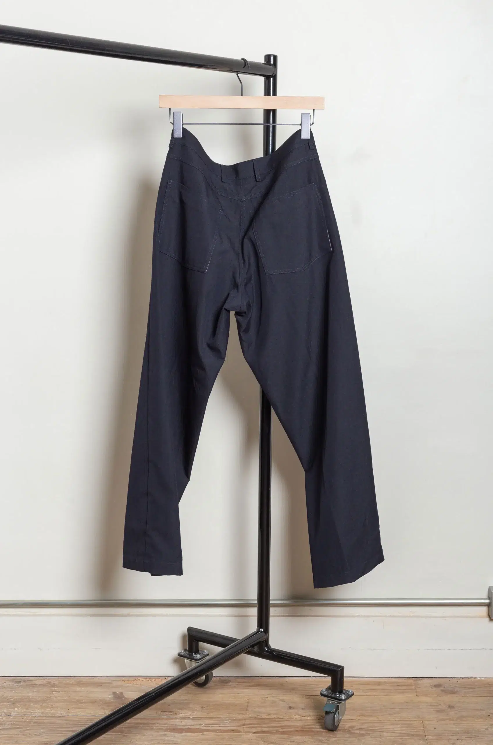 Bergfabel – MEN LEO PANTS BFMP269/ 257 – NAVY CHARCOAL