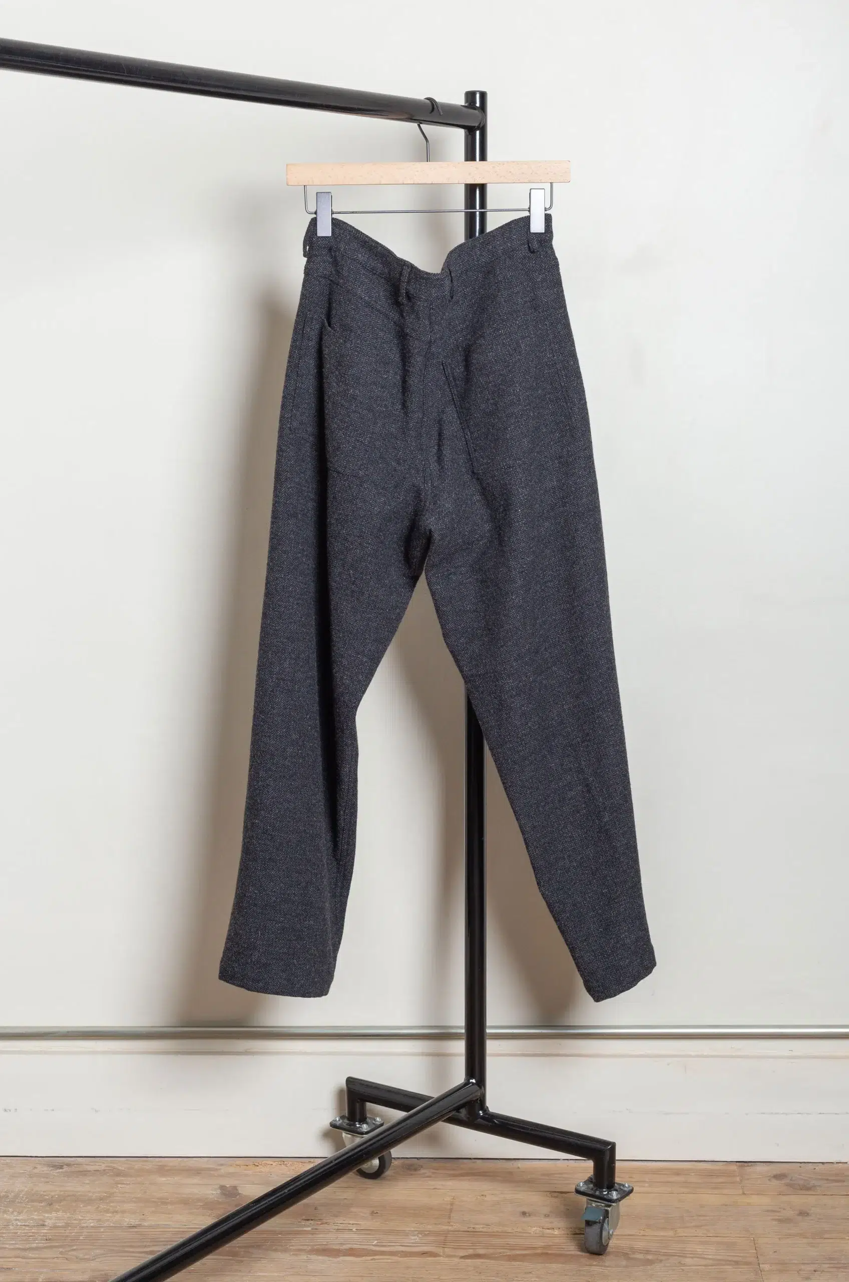 Bergfabel - MEN LEO PANTS BFMP269/ 257 - NAVY CHARCOAL