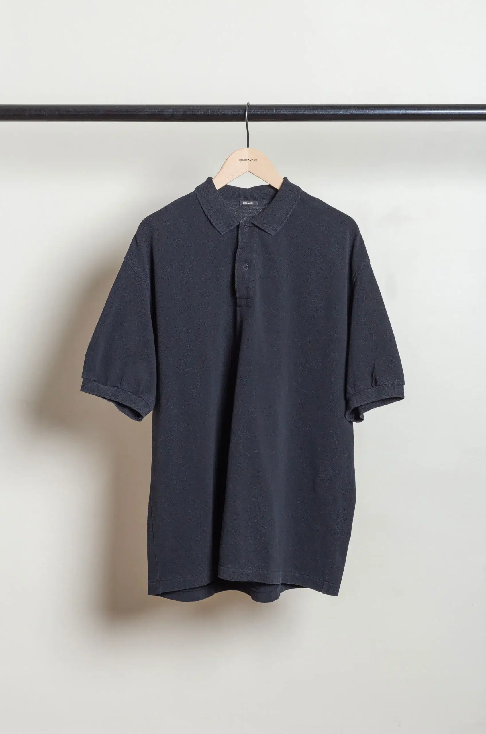 Comoli - Piqué Short-Sleeve Polo Shirt D01-05042 - Black
