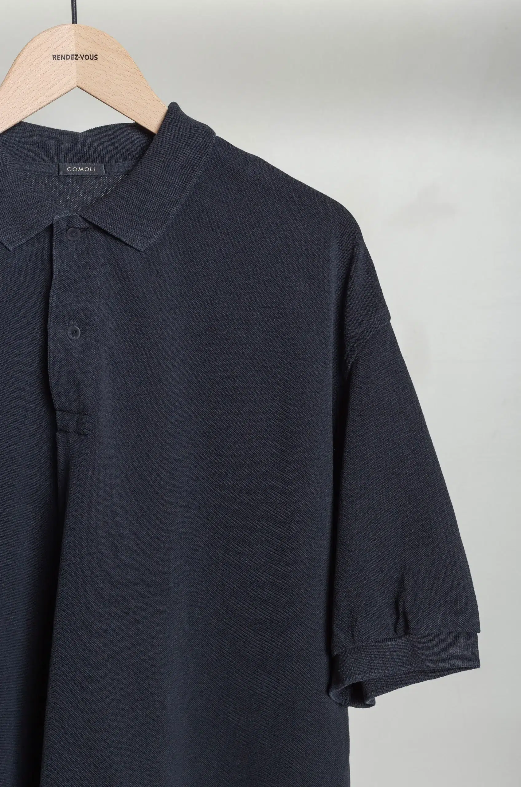 Comoli - Piqué Short-Sleeve Polo Shirt D01-05042 - Black