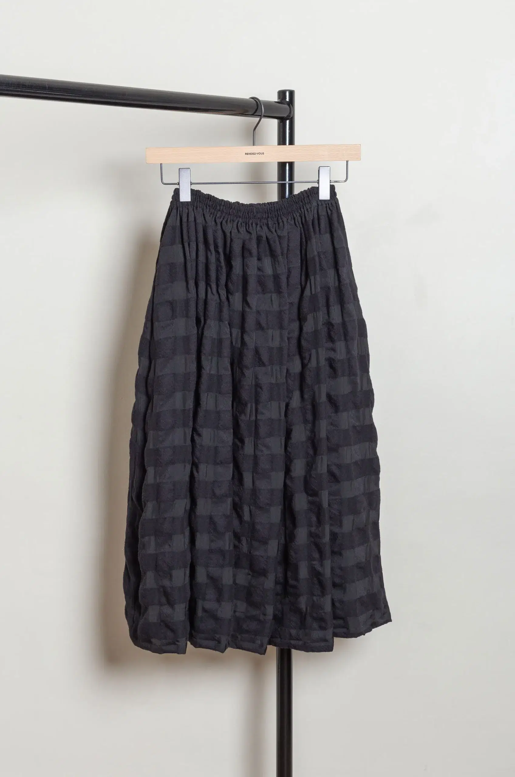 Sono - SKYE SKIRT 8021 - BLACK ON BLACK