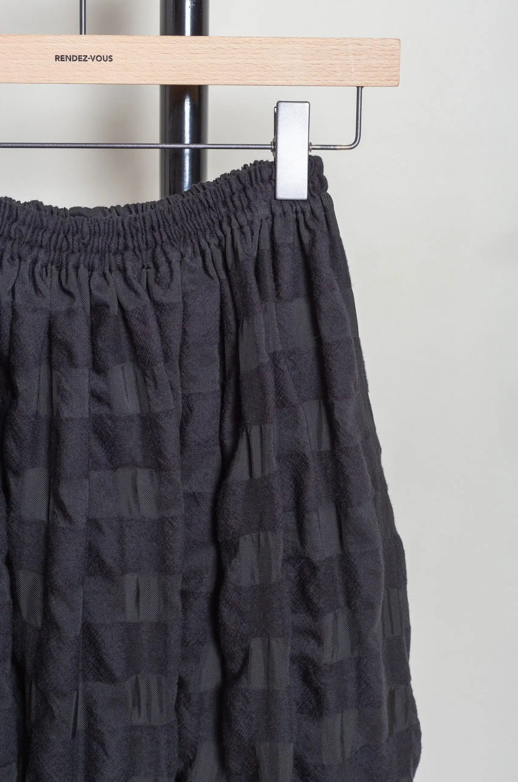 Sono - SKYE SKIRT 8021 - BLACK ON BLACK
