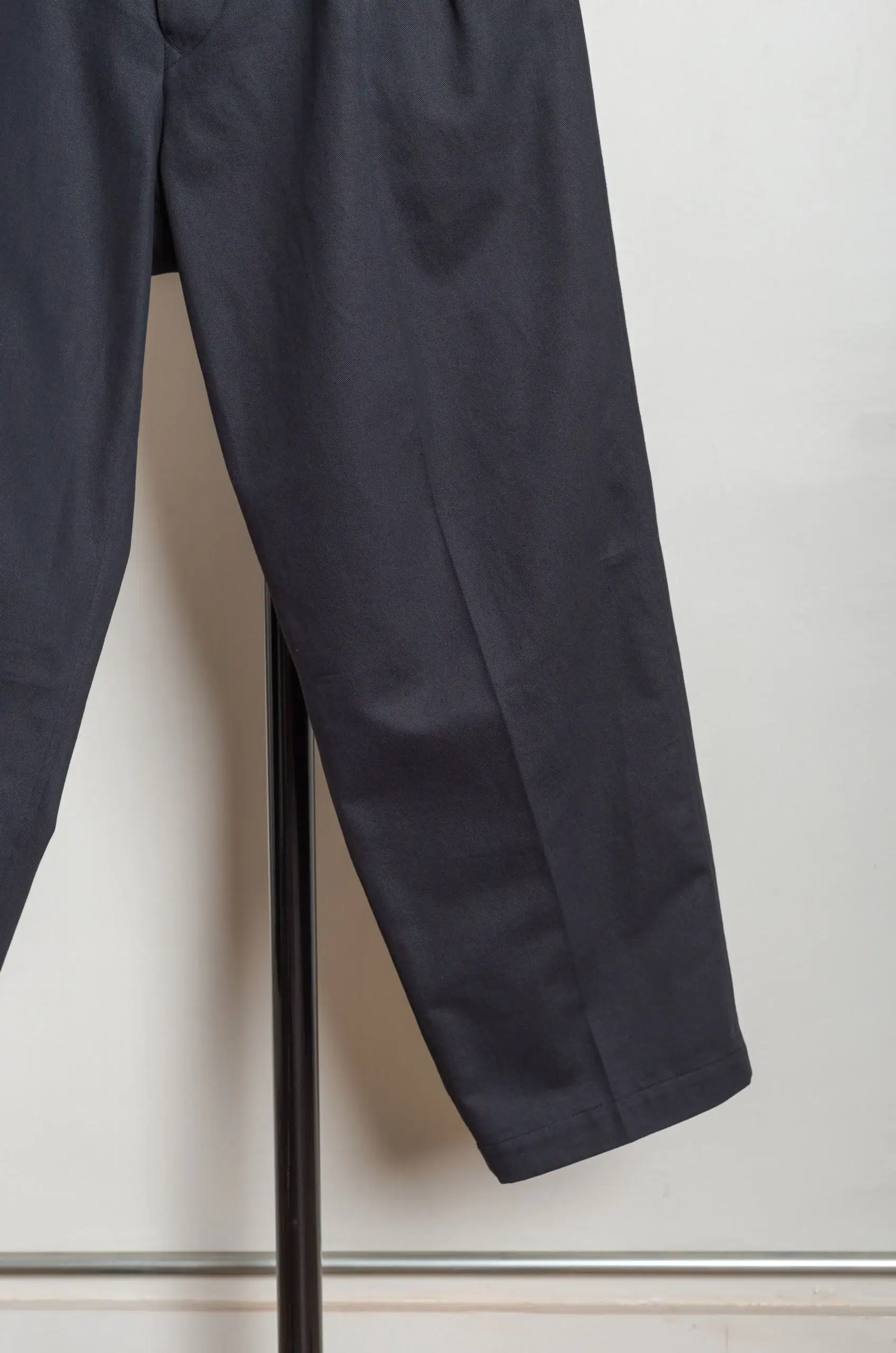 Ylève - FINX COTTON CHINO M52 PT - Black