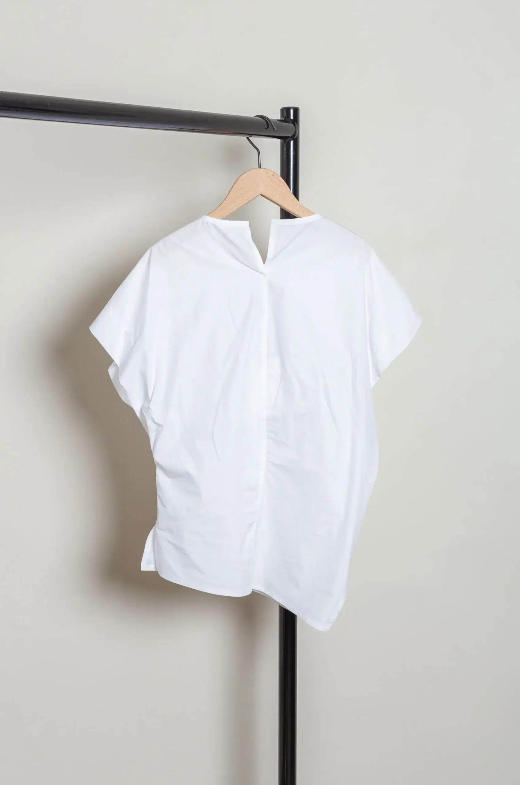 Ylève - FINX COTTON WEATHER ASYMMETRY P/O SH - White