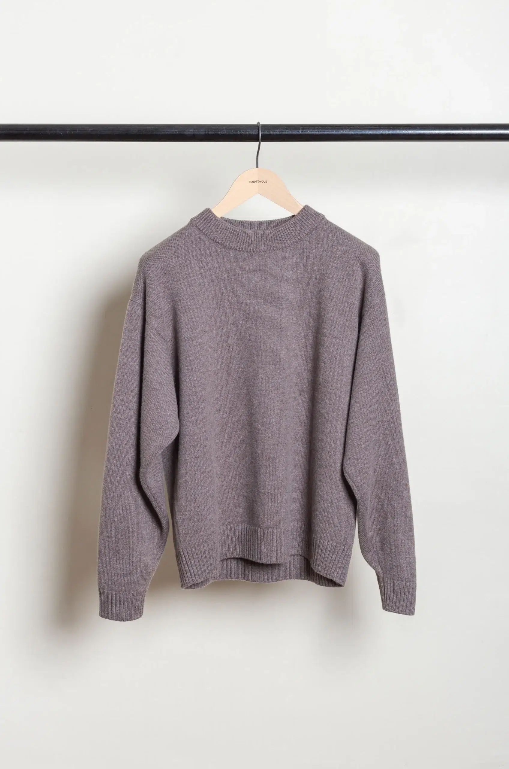 Arpenteur - SOURCE ROUND COLLAR SWEATER - GREIGE