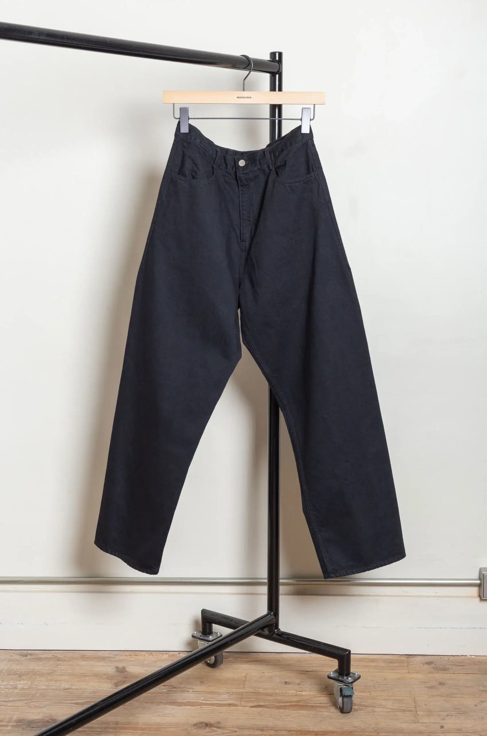 Arpenteur - 4 POCKET REGULAR CUT - BLACK