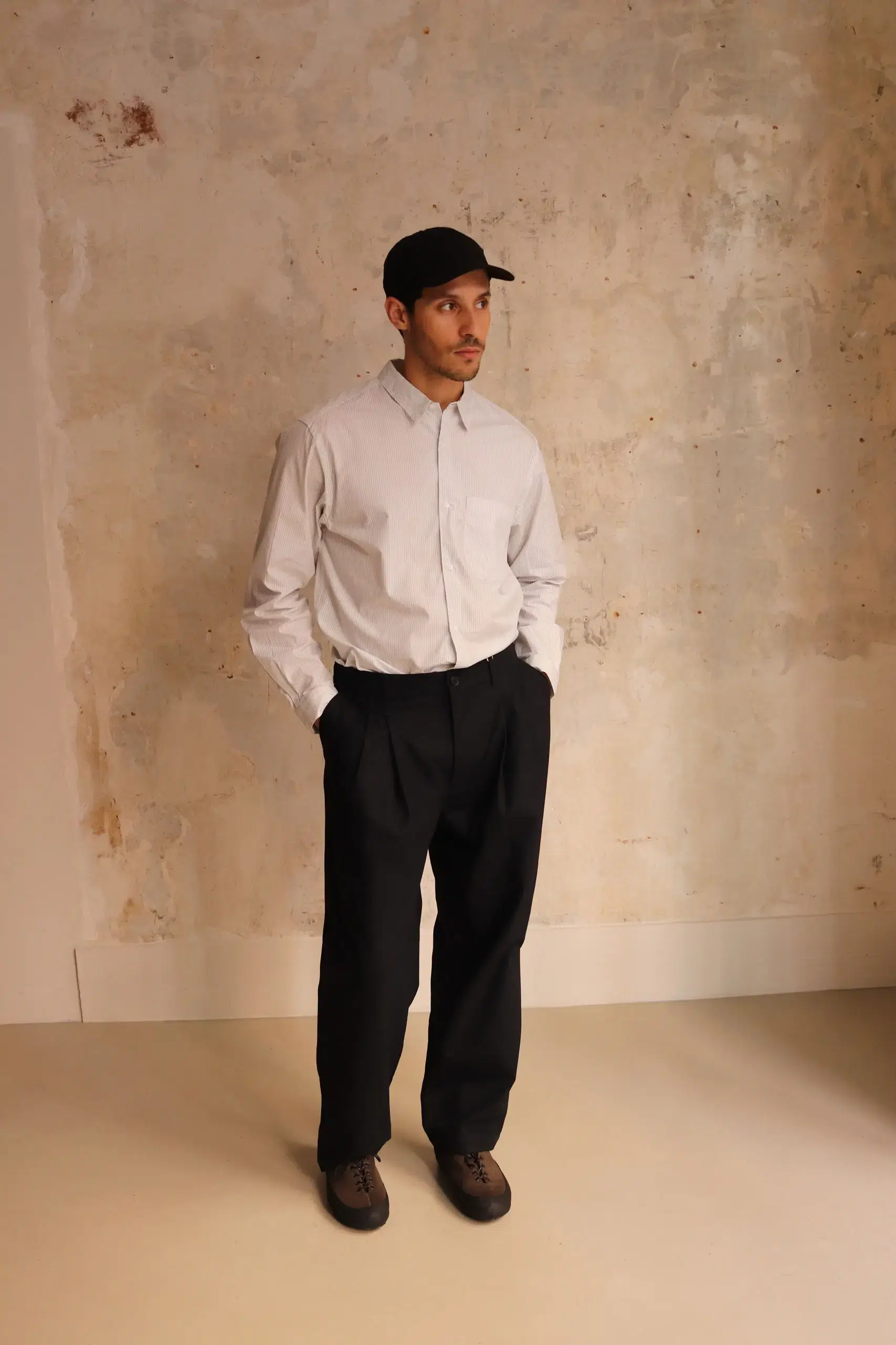 Still By Hand - Deep tuck pressed pants PT05263OS - BLACK NAVY