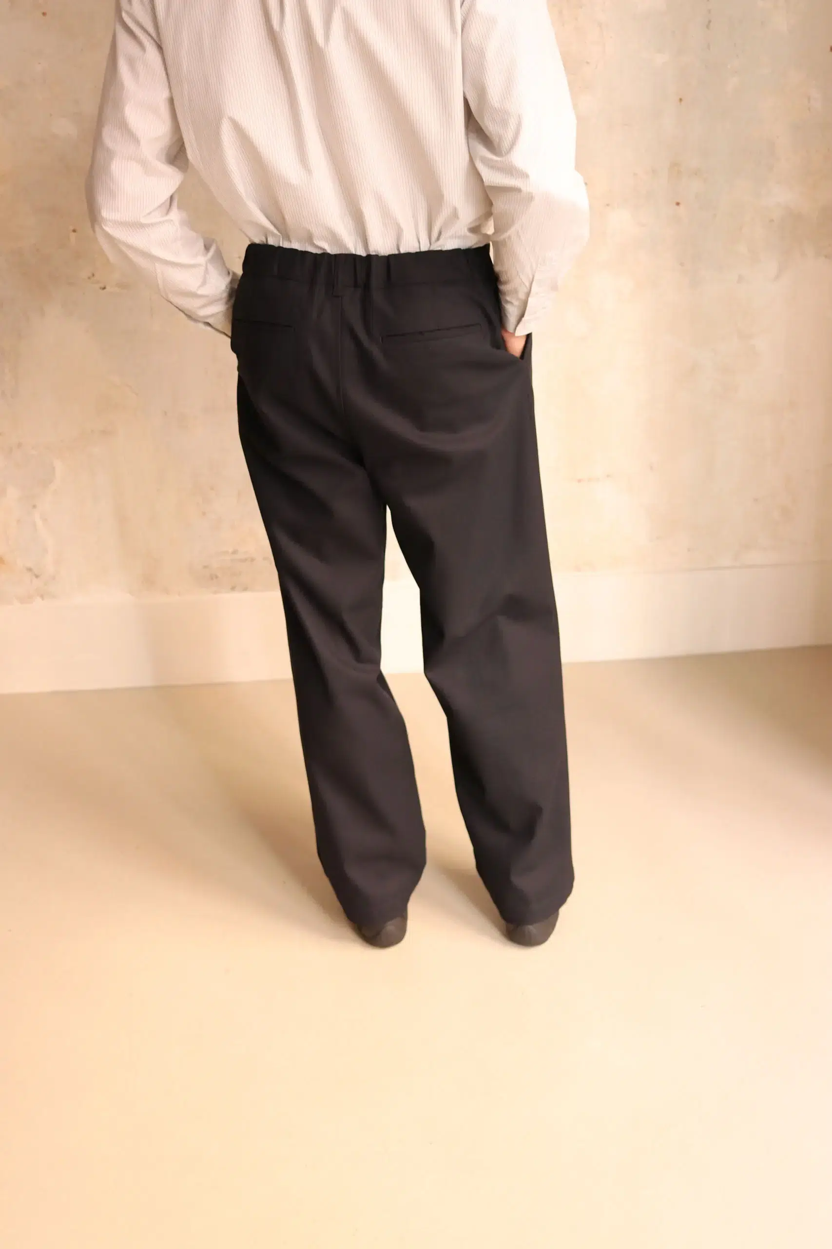 Still By Hand - Deep tuck pressed pants PT05263OS - BLACK NAVY