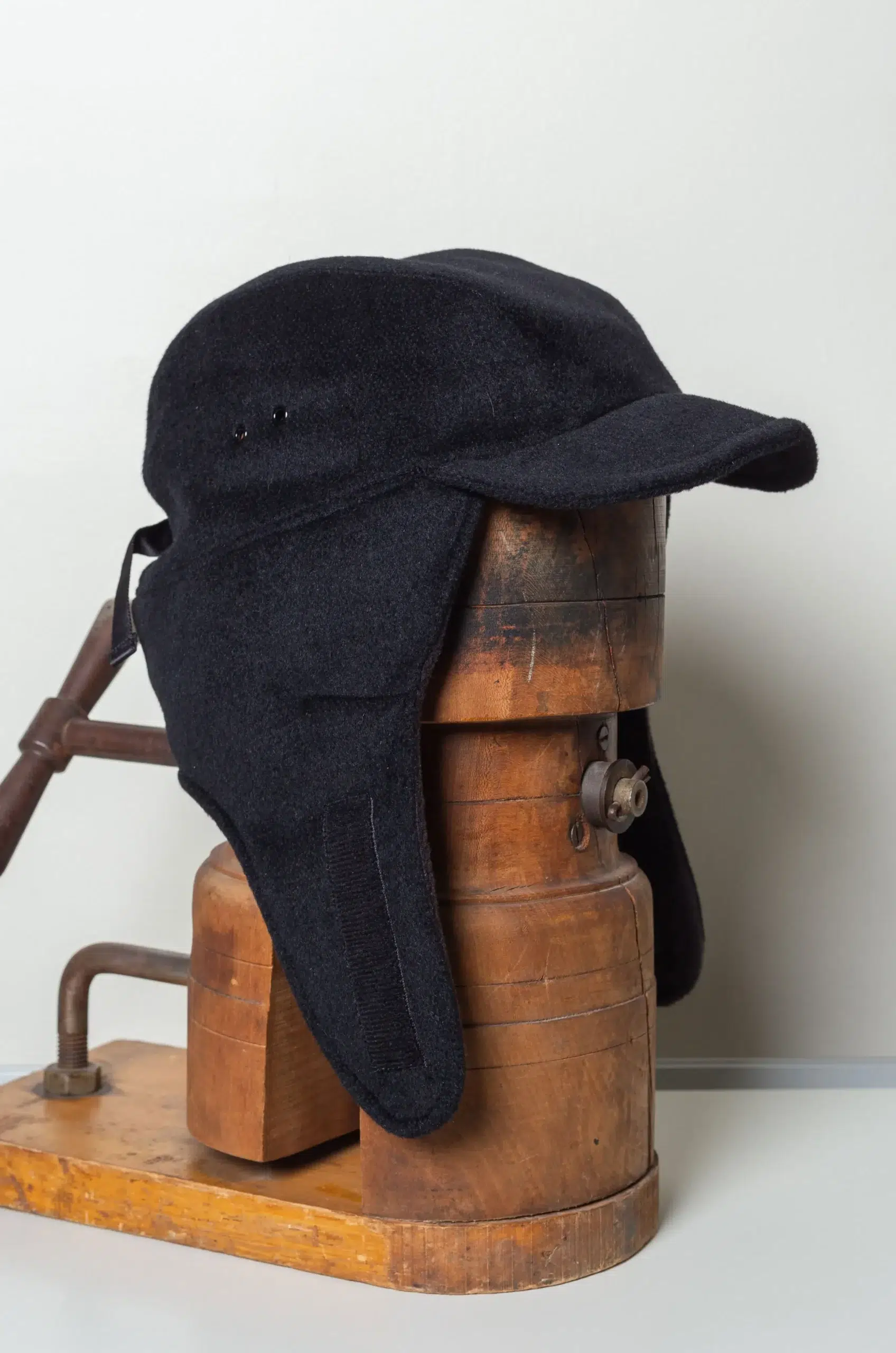 COMESANDGOES - ANGOLA ARMY EAR CAP NO.301380 - BLACK