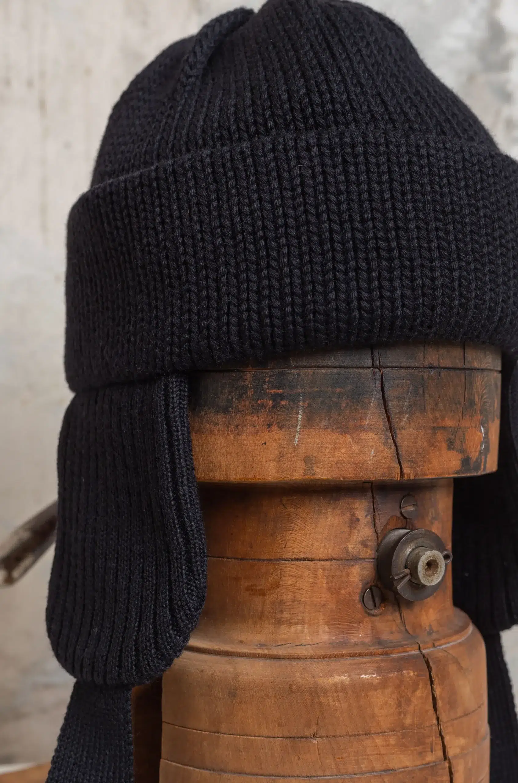 COMESANDGOES - MERINO WOOL EAR KNIT NO.301359 - BLACK