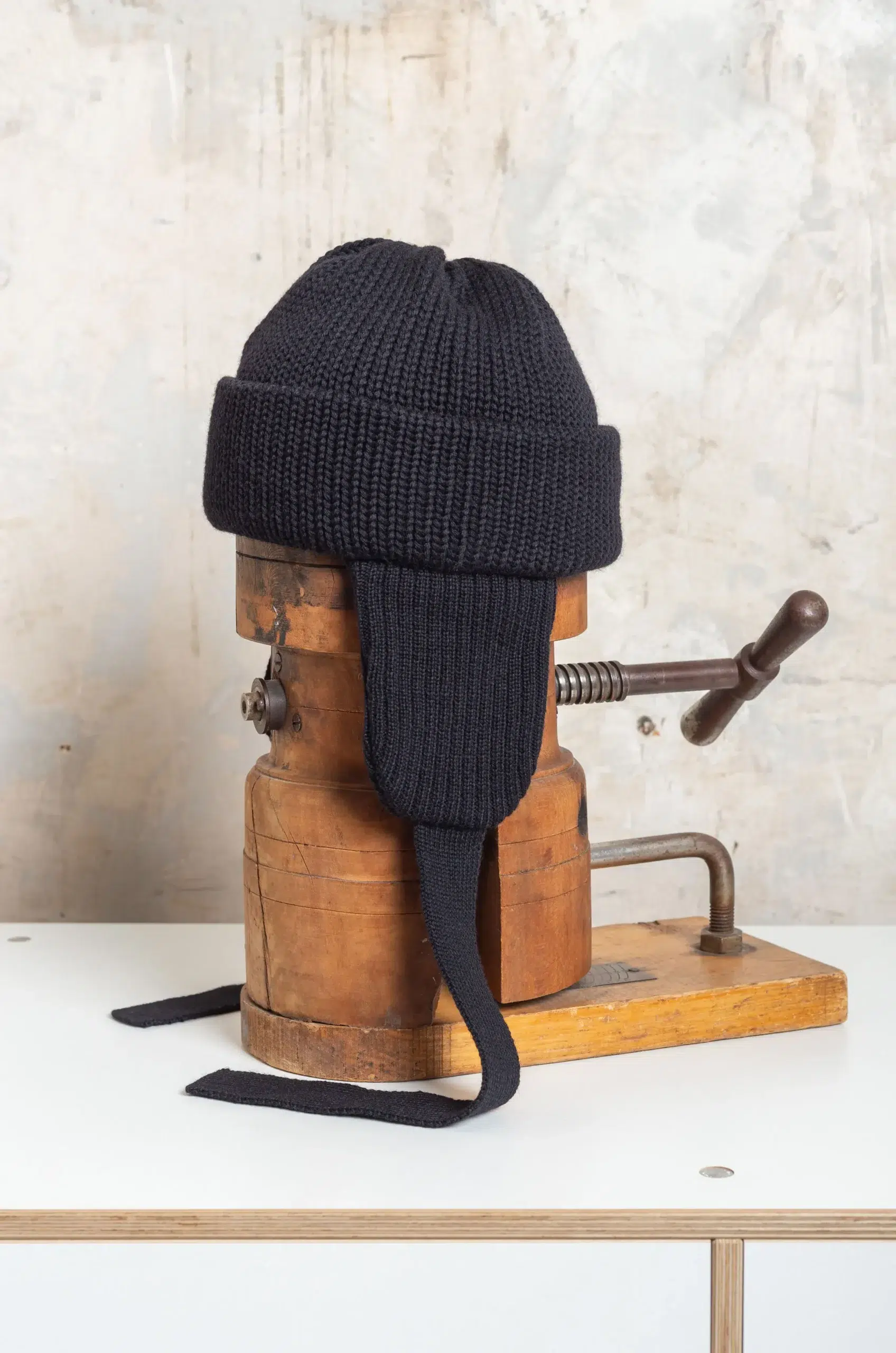 COMESANDGOES - MERINO WOOL EAR KNIT NO.301359 - BLACK