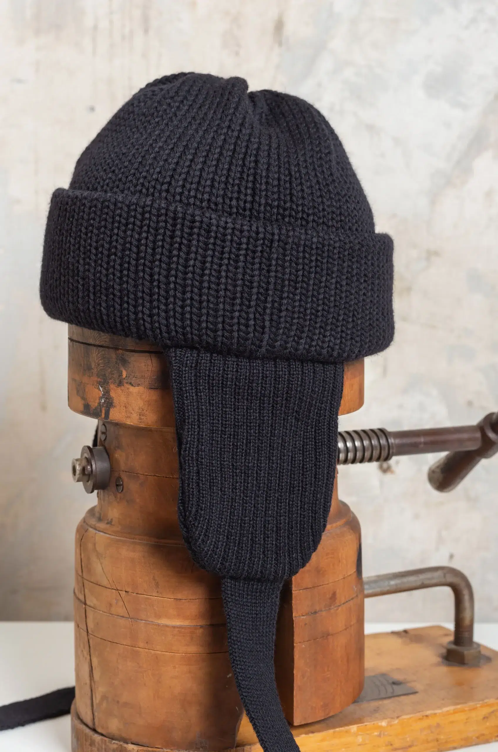 COMESANDGOES - MERINO WOOL EAR KNIT NO.301359 - BLACK