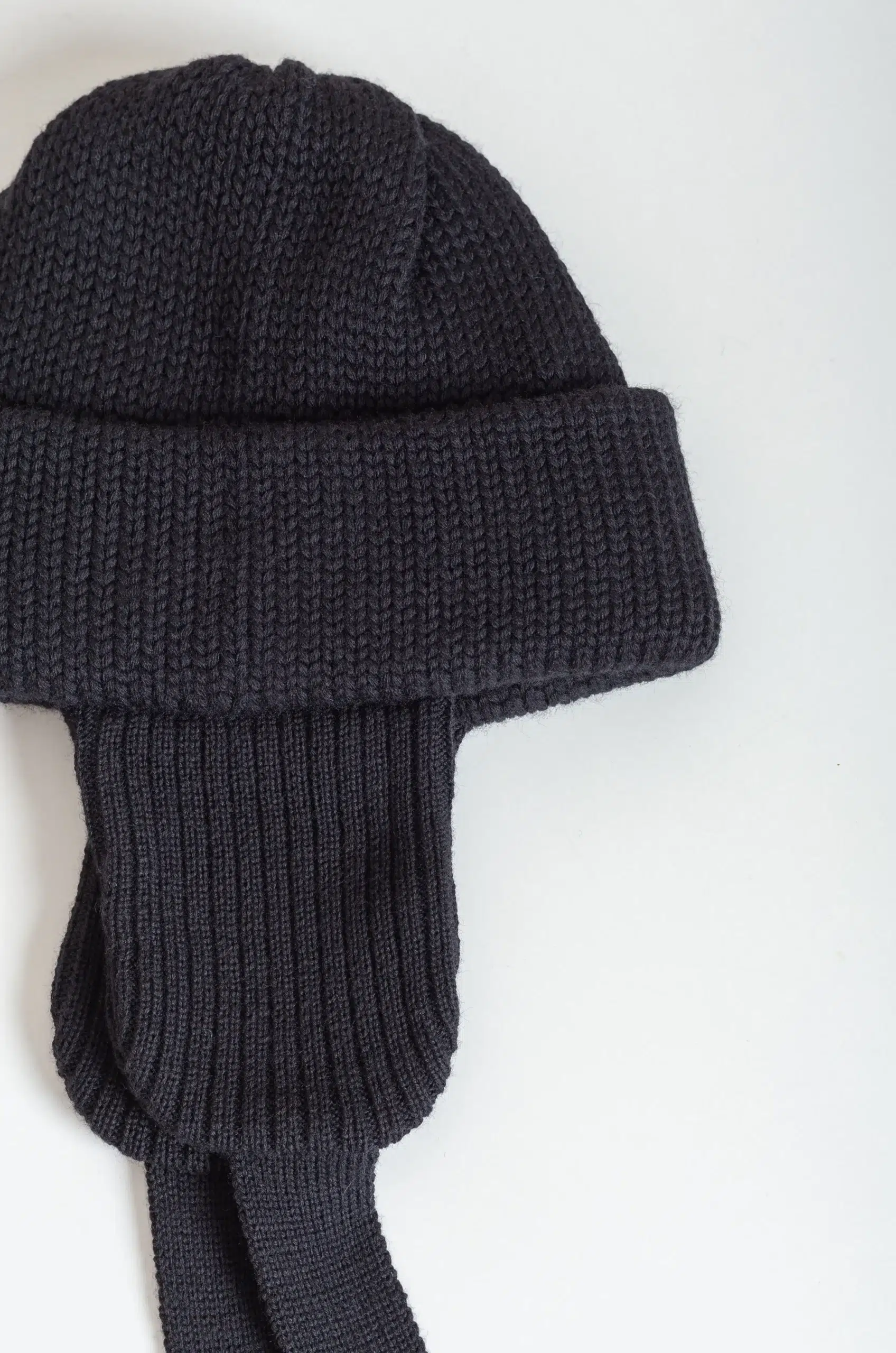 COMESANDGOES - MERINO WOOL EAR KNIT NO.301359 - BLACK