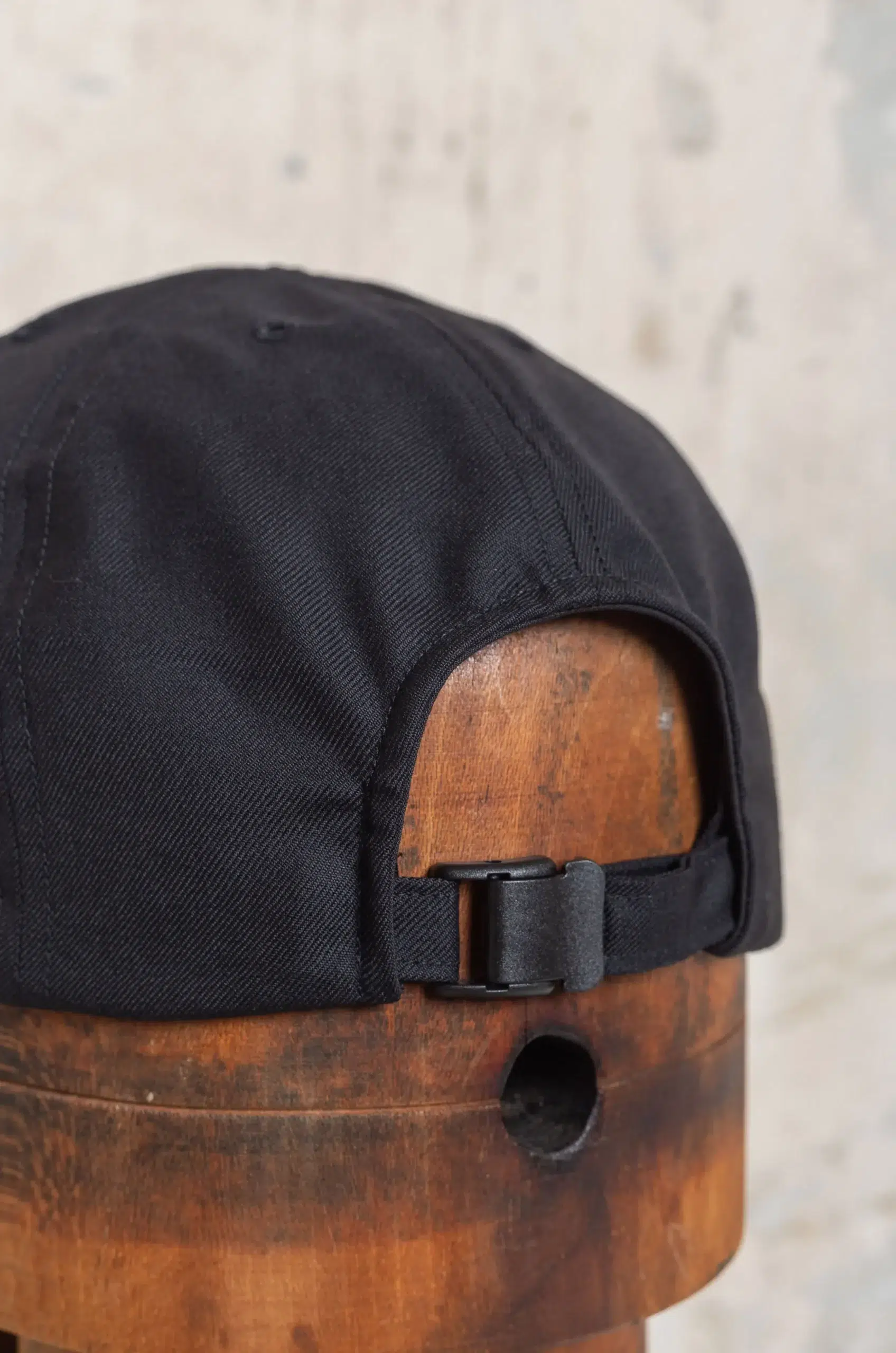 COMESANDGOES - WASHABLE TWILL STANDARD CAP NO.301366 - BLACK