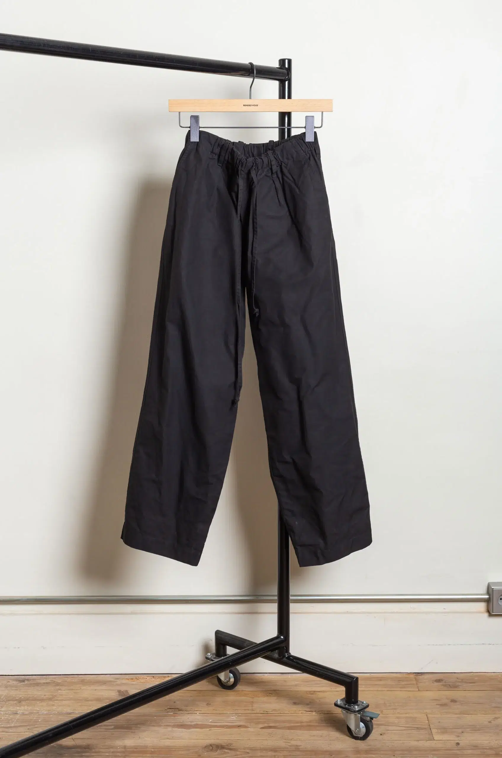 Conkers - RAMBLER TROUSER - BLACK