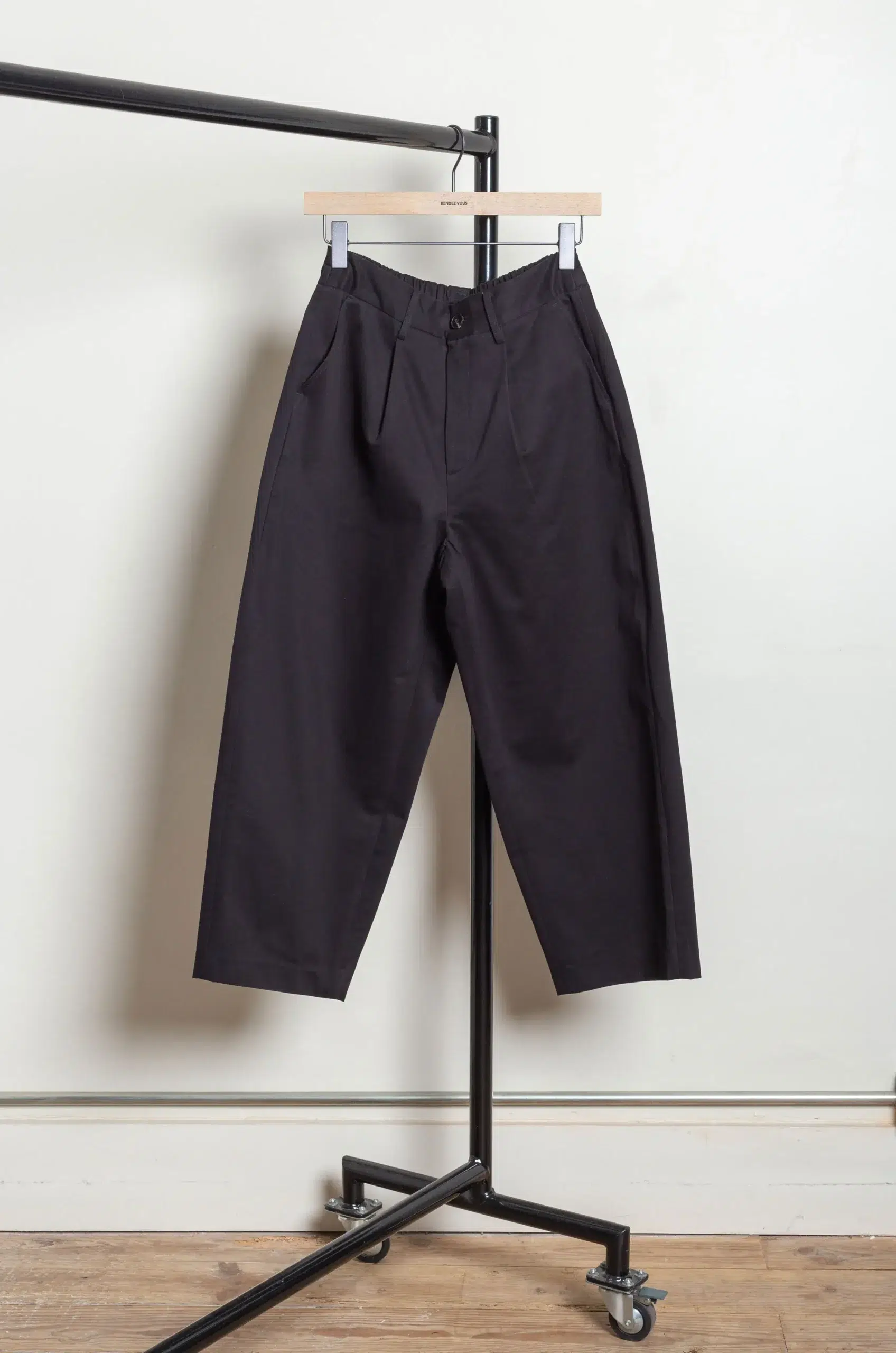 De Dam Foundation - Peache Cotton Trousers 26FW-TR-C0-01 - Black