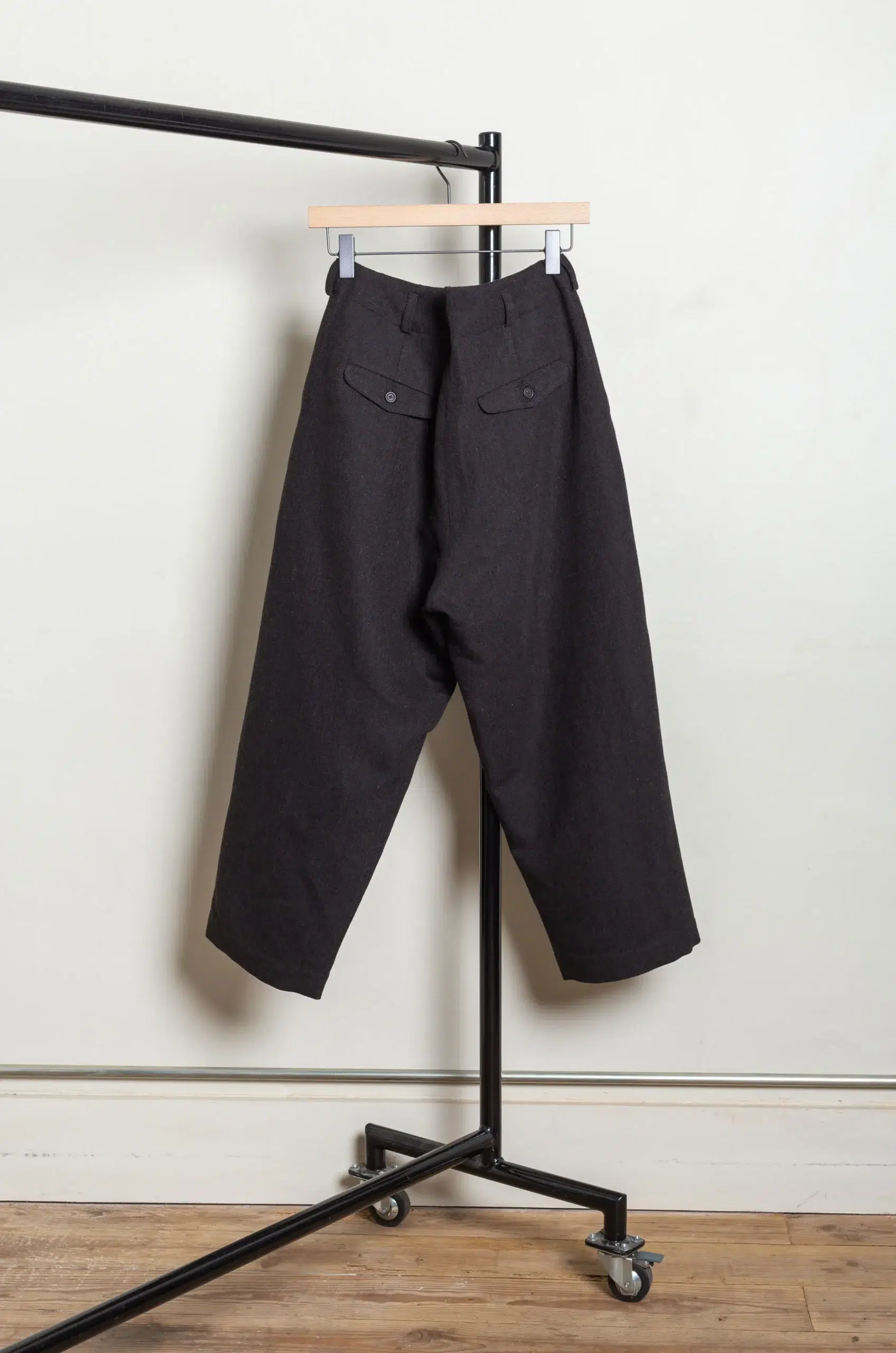Evan Kinori - Two Pleat Pant - Black/Brown