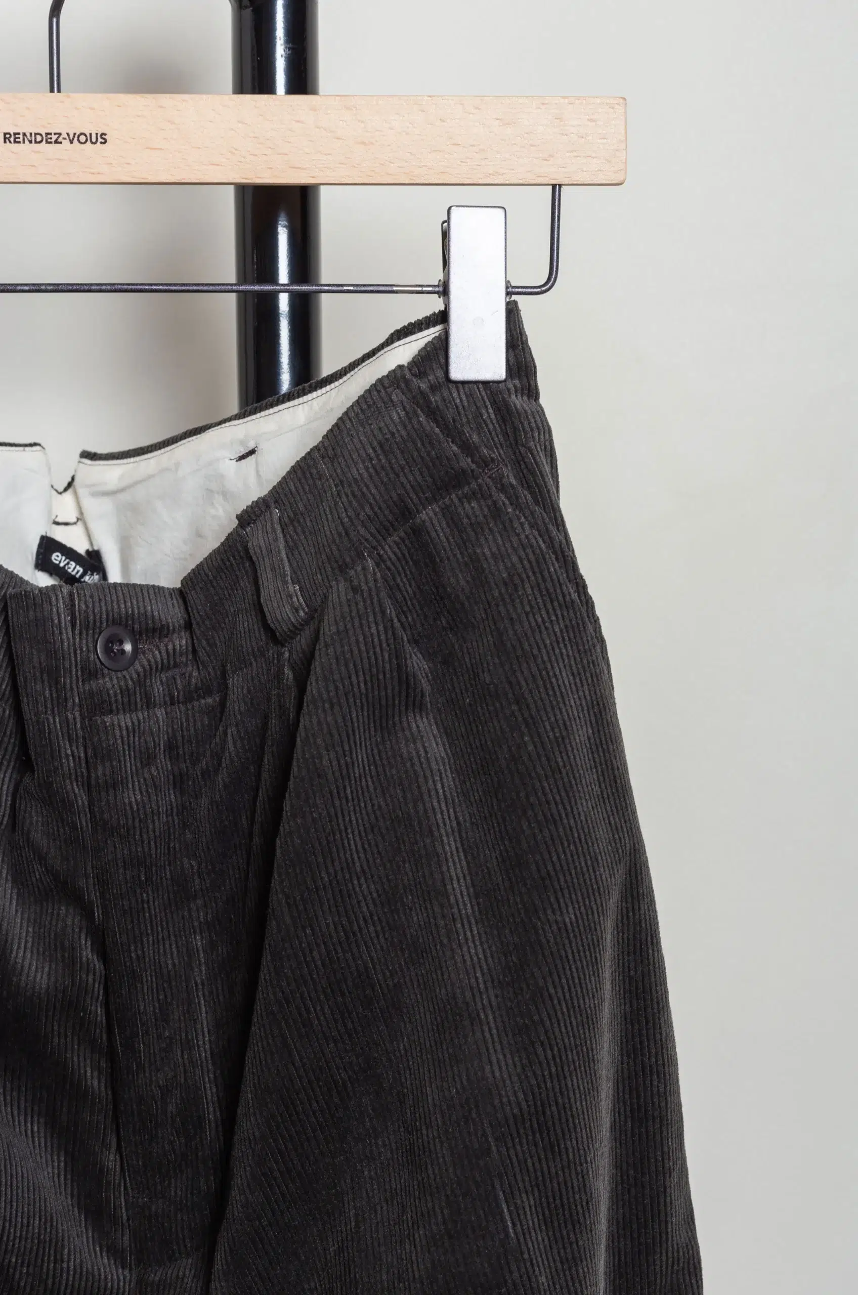 Evan Kinori - Two Pleat Pant - Charcoal