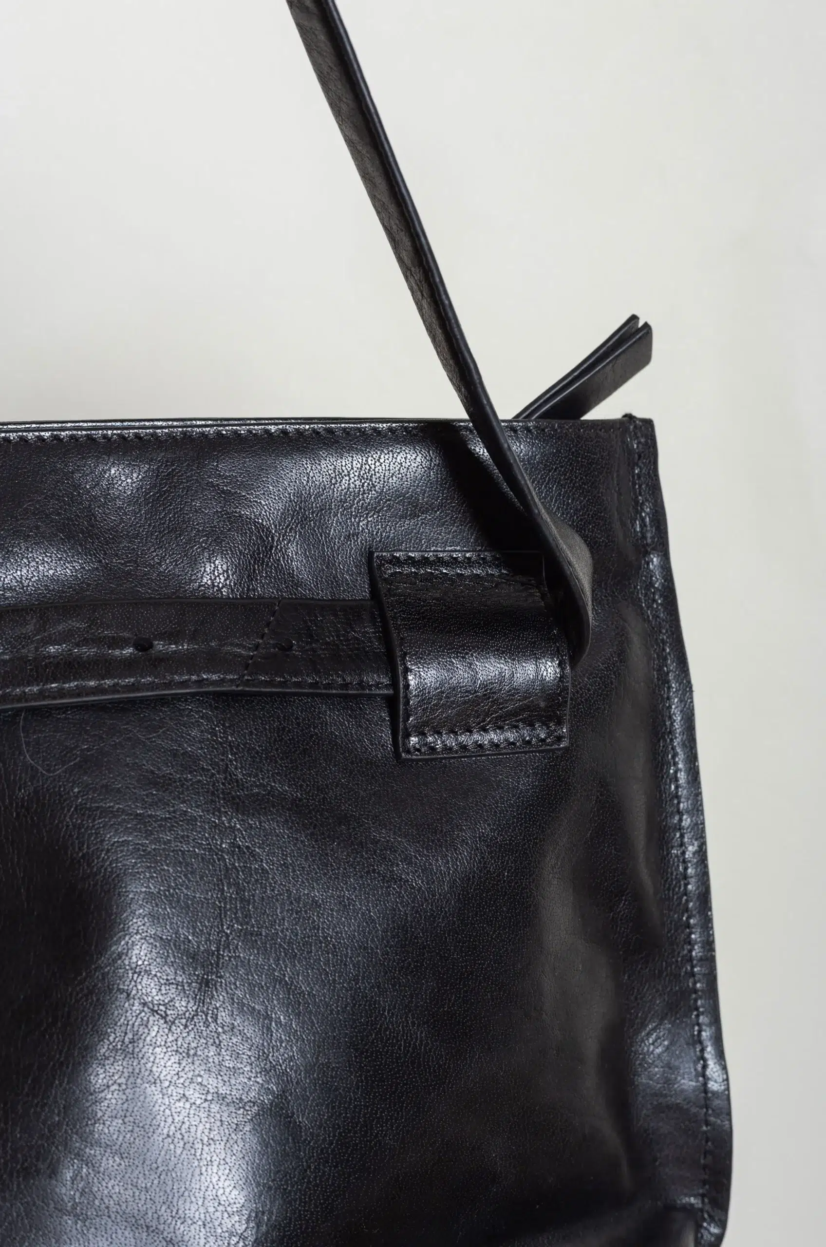 LIHANN GEORGE - SIENI CRUSHED GRAIN - BLACK