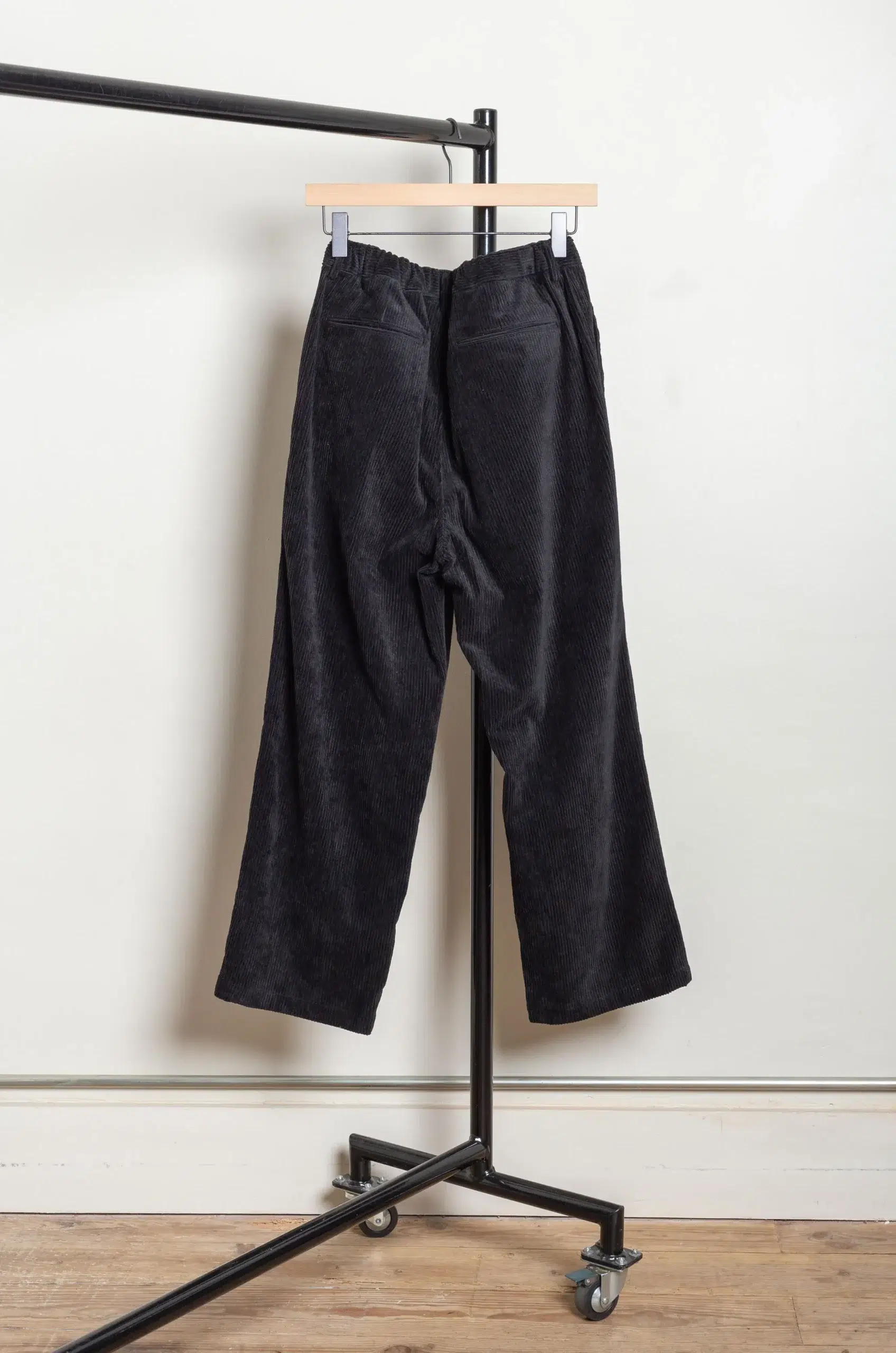 Still By Hand - Corduroy straight pants PT03263OS - BLACK