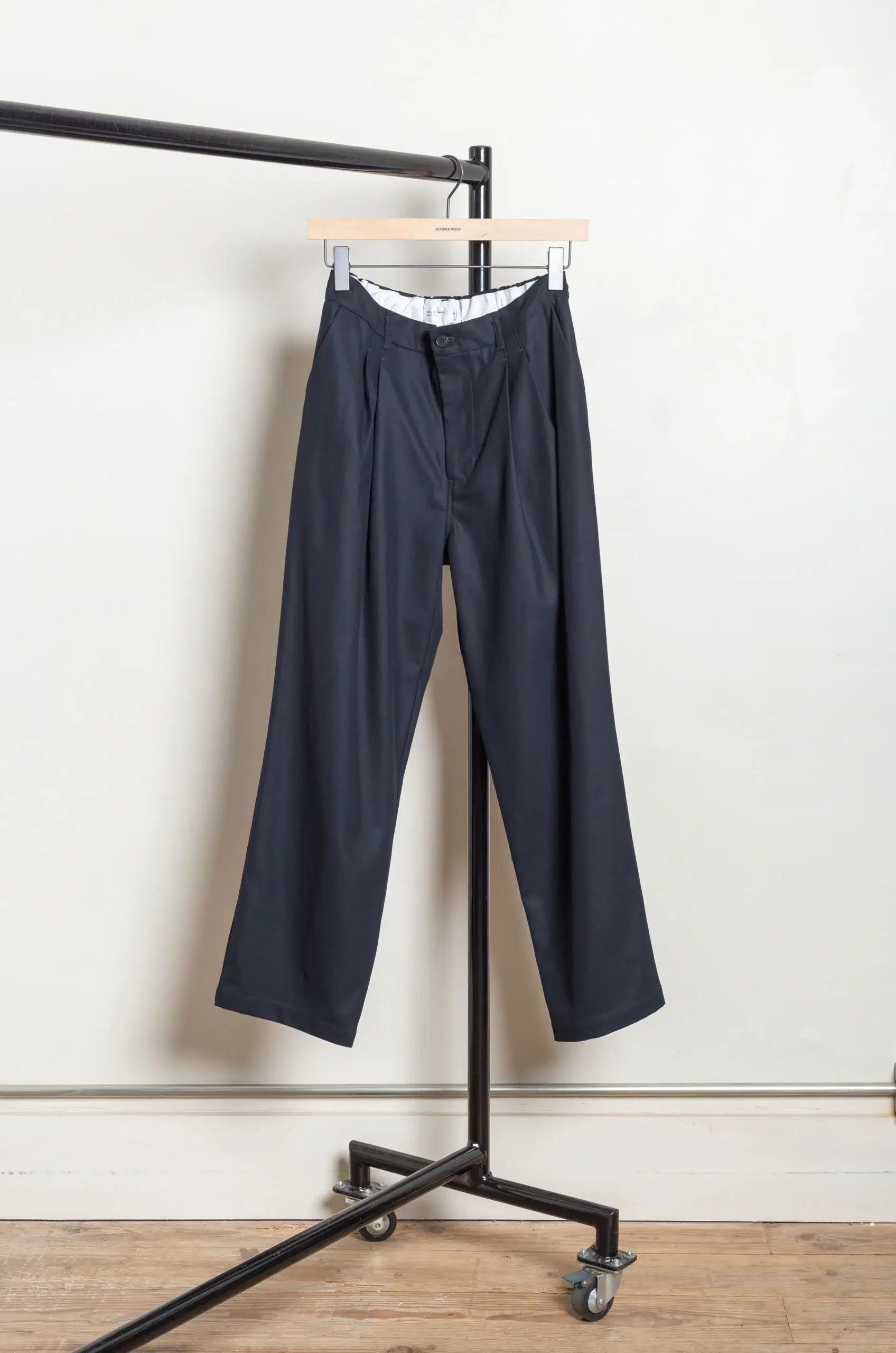 Still By Hand - Deep tuck pressed pants PT05263OS - BLACK NAVY