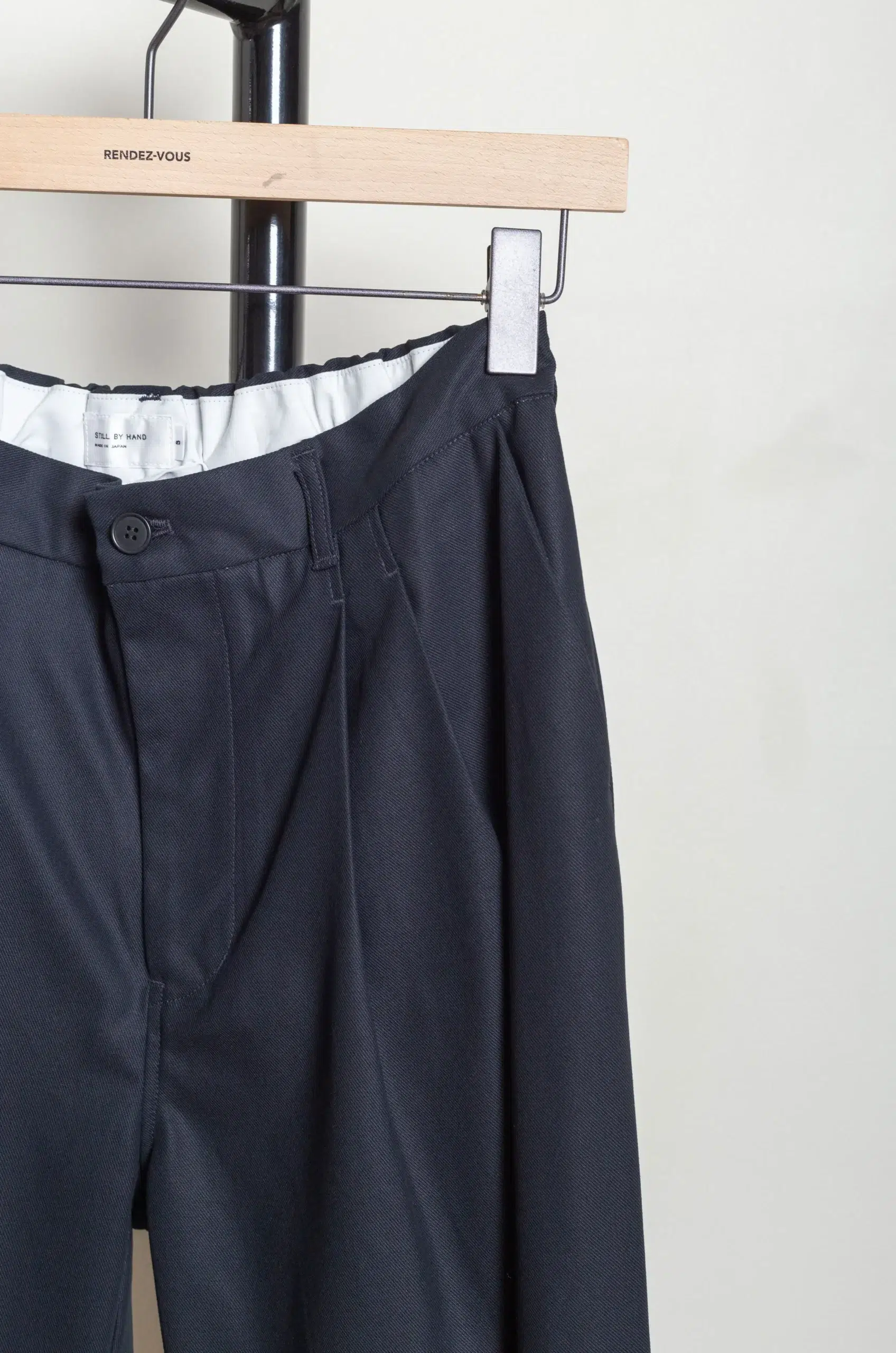 Still By Hand - Deep tuck pressed pants PT05263OS - BLACK NAVY