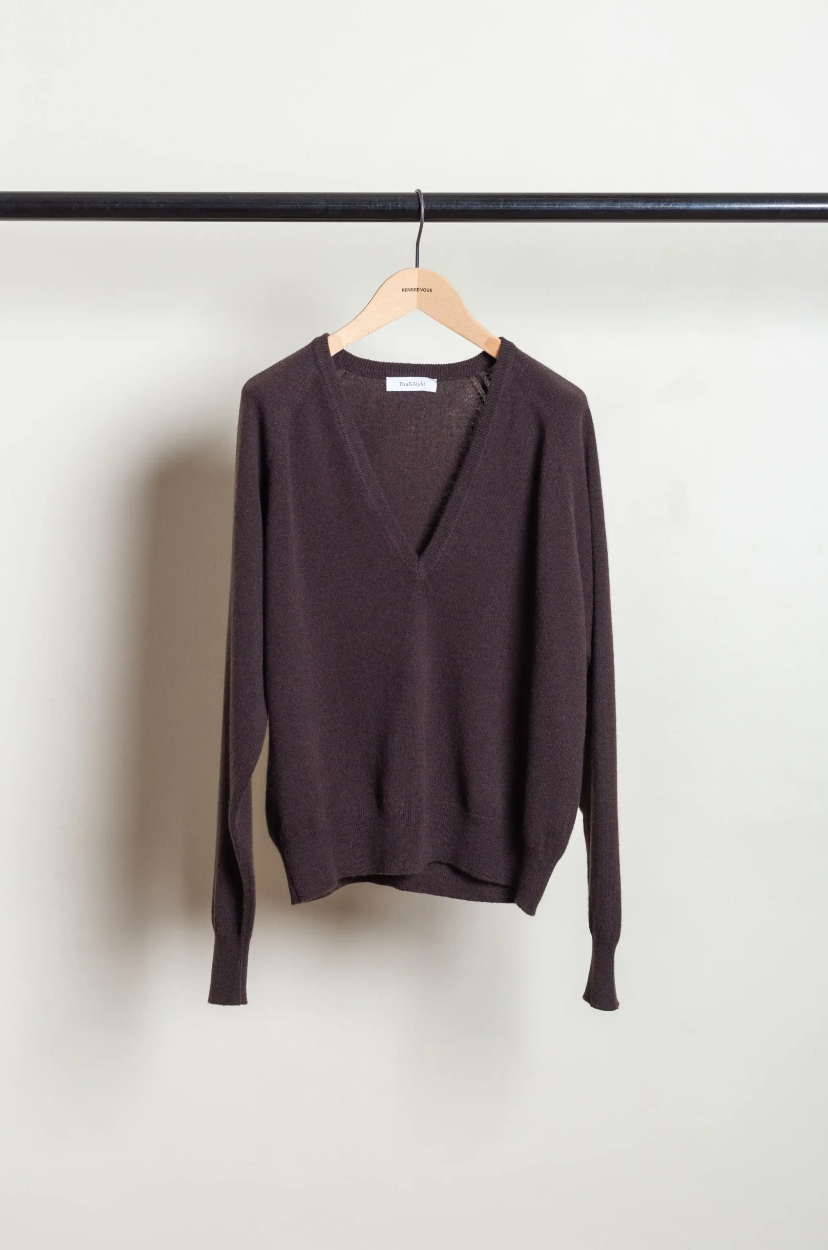 That's Alyki - BRIGHTON KNITWEAR C2146TU - BLACK WOOD