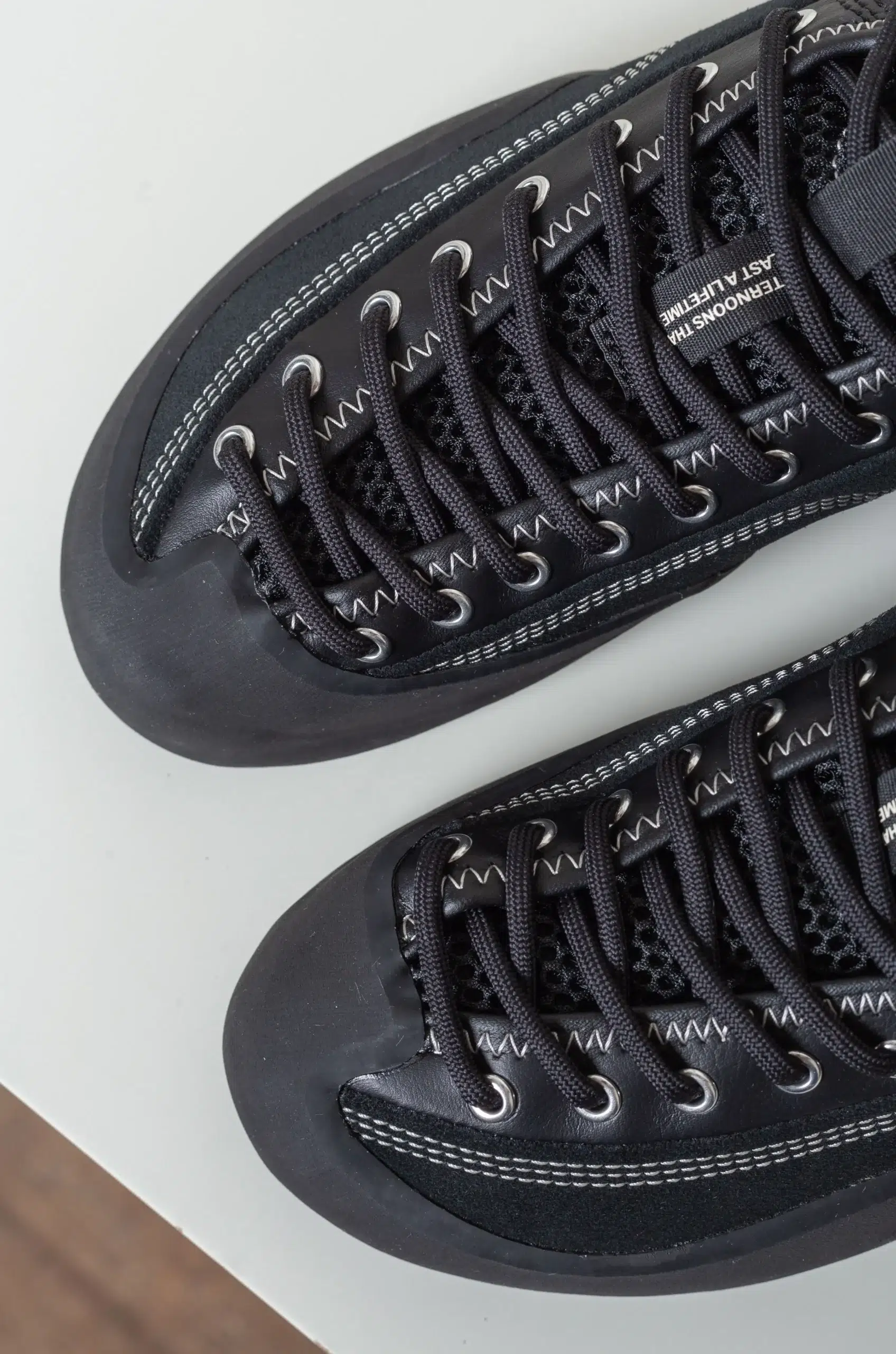 VILLAGE - 1PM MID Leather Suede / Canvas - Black / Natural Black
