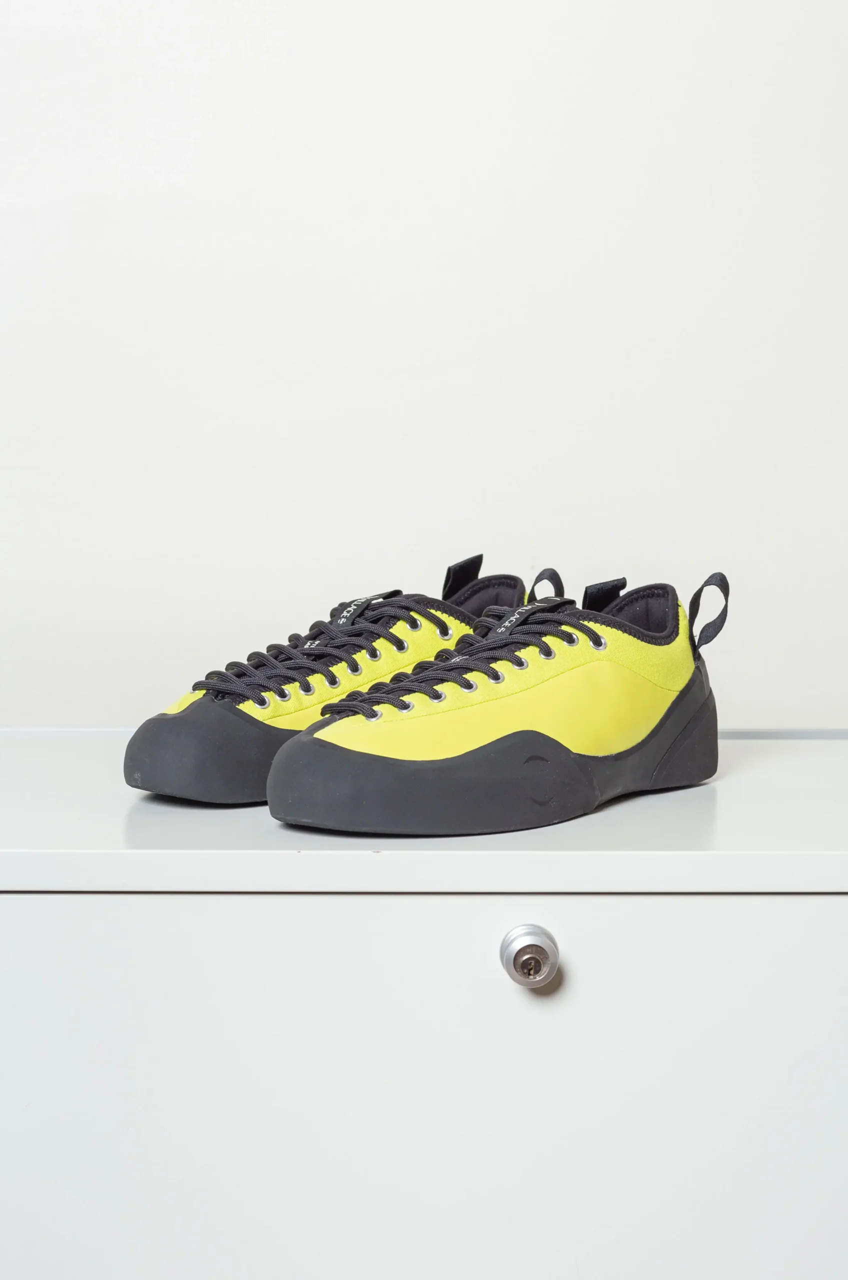 VILLAGE - 1PM Full Grain Leather / Canvas - Lime LTR / Natural Black