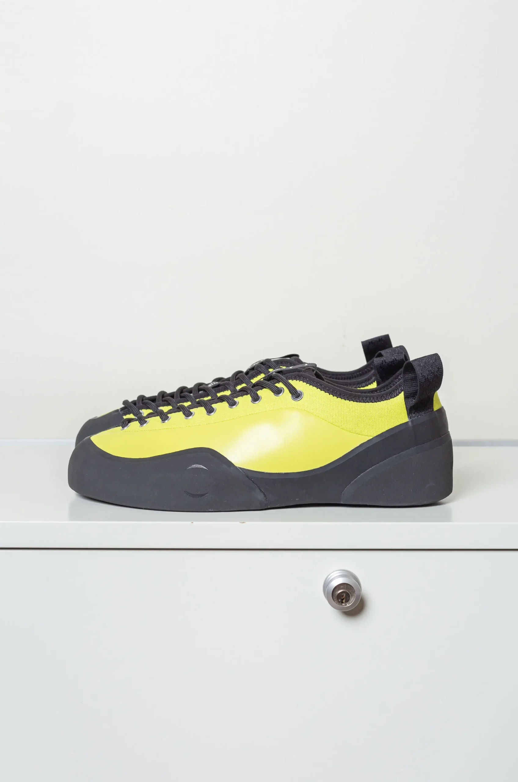 VILLAGE - 1PM Full Grain Leather / Canvas - Lime LTR / Natural Black