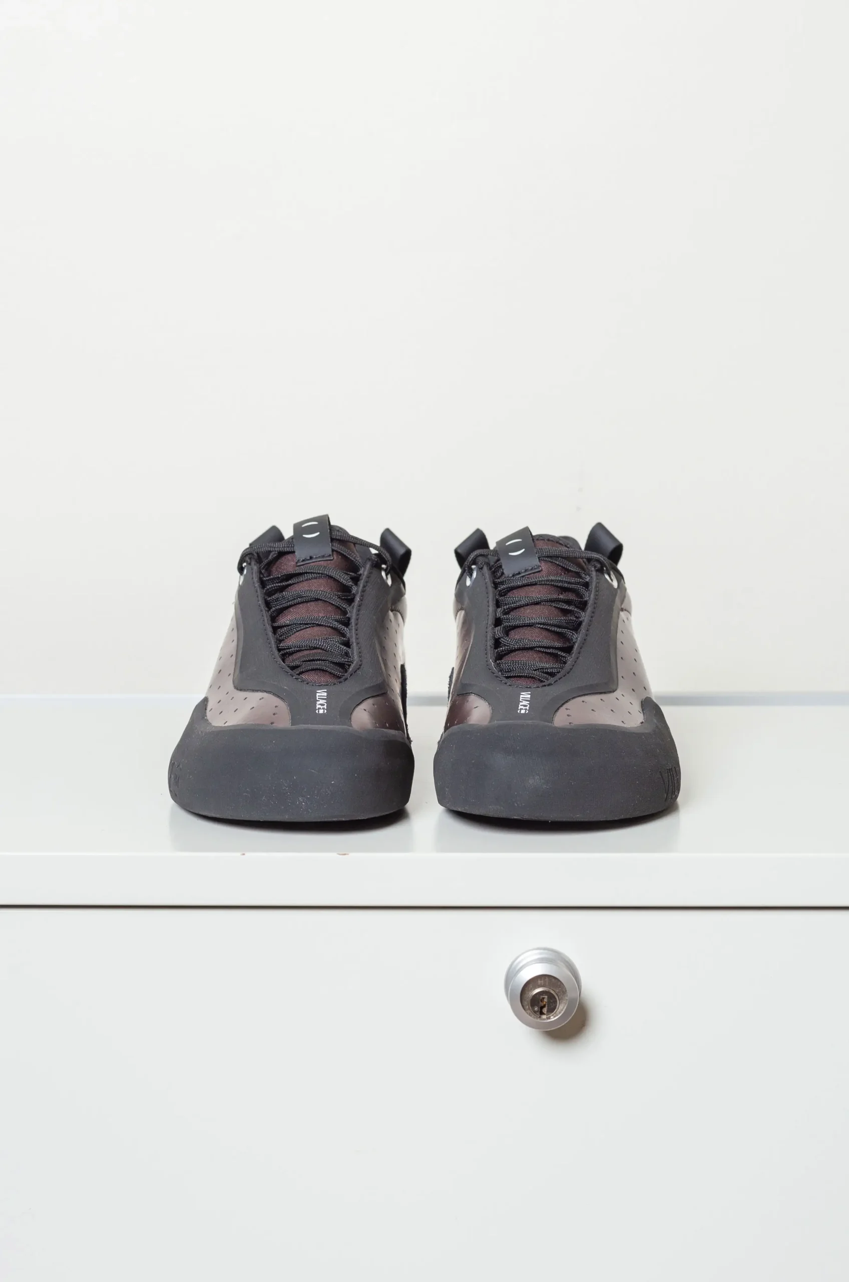 VILLAGE - Women 2PM - Maroon / Natural Black