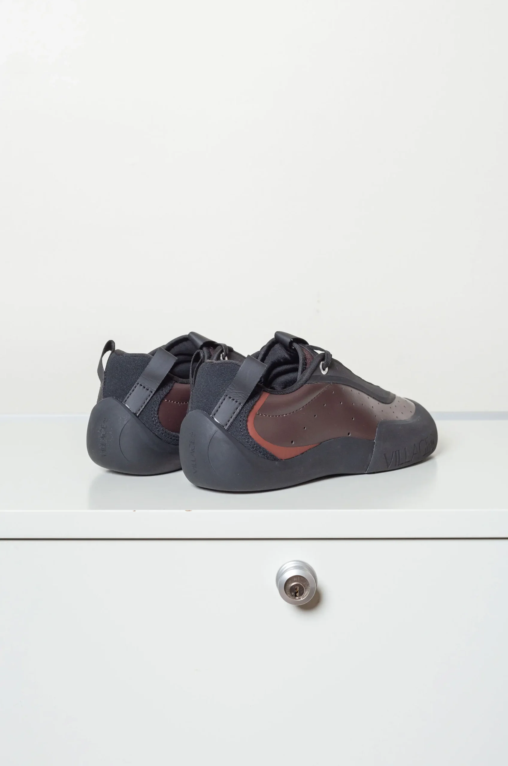 VILLAGE - Women 2PM - Maroon / Natural Black