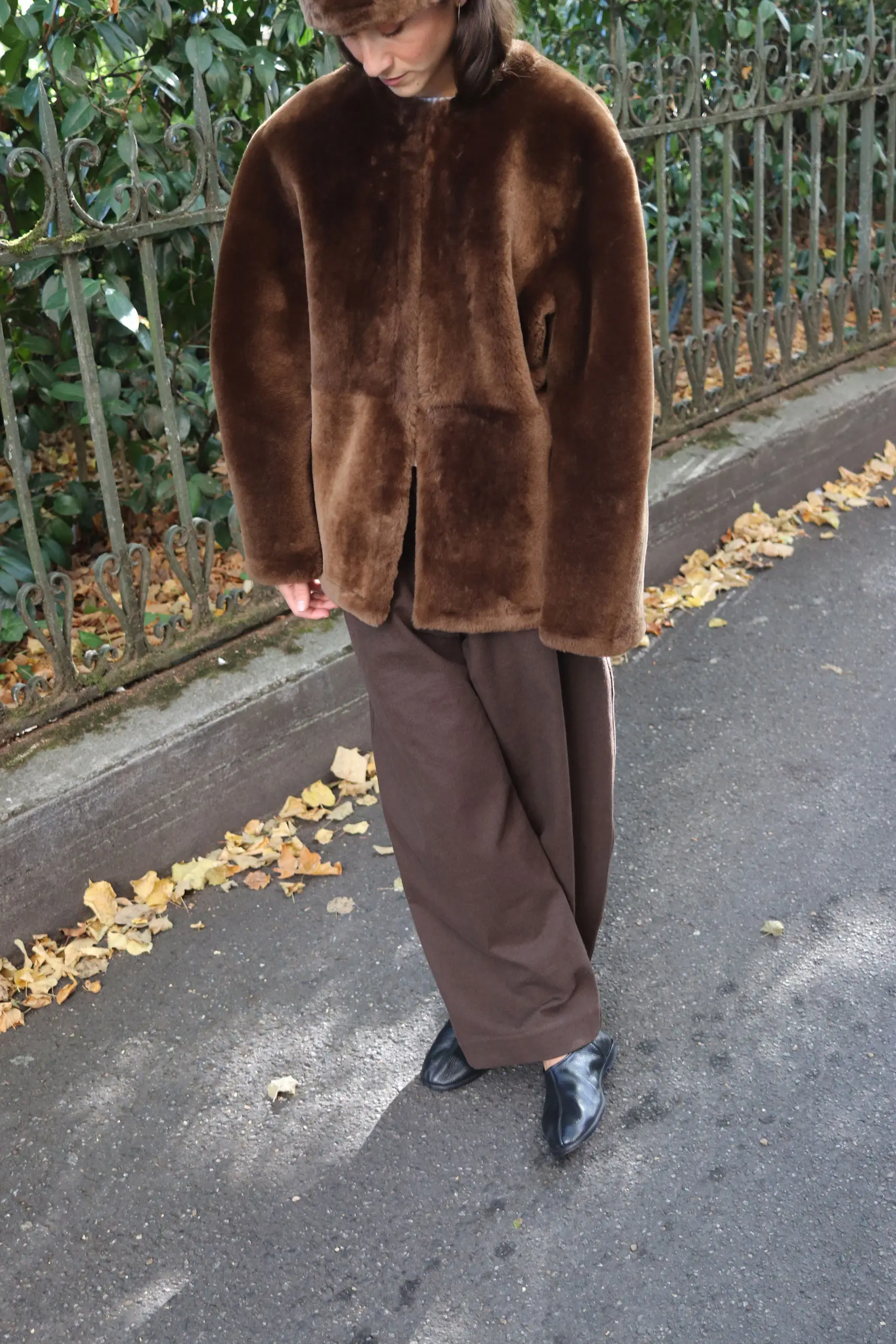 CAWLEY - LEATHER BACK STRAIGHT HAIR SHEEPSKIN MILA COAT - WALNUT