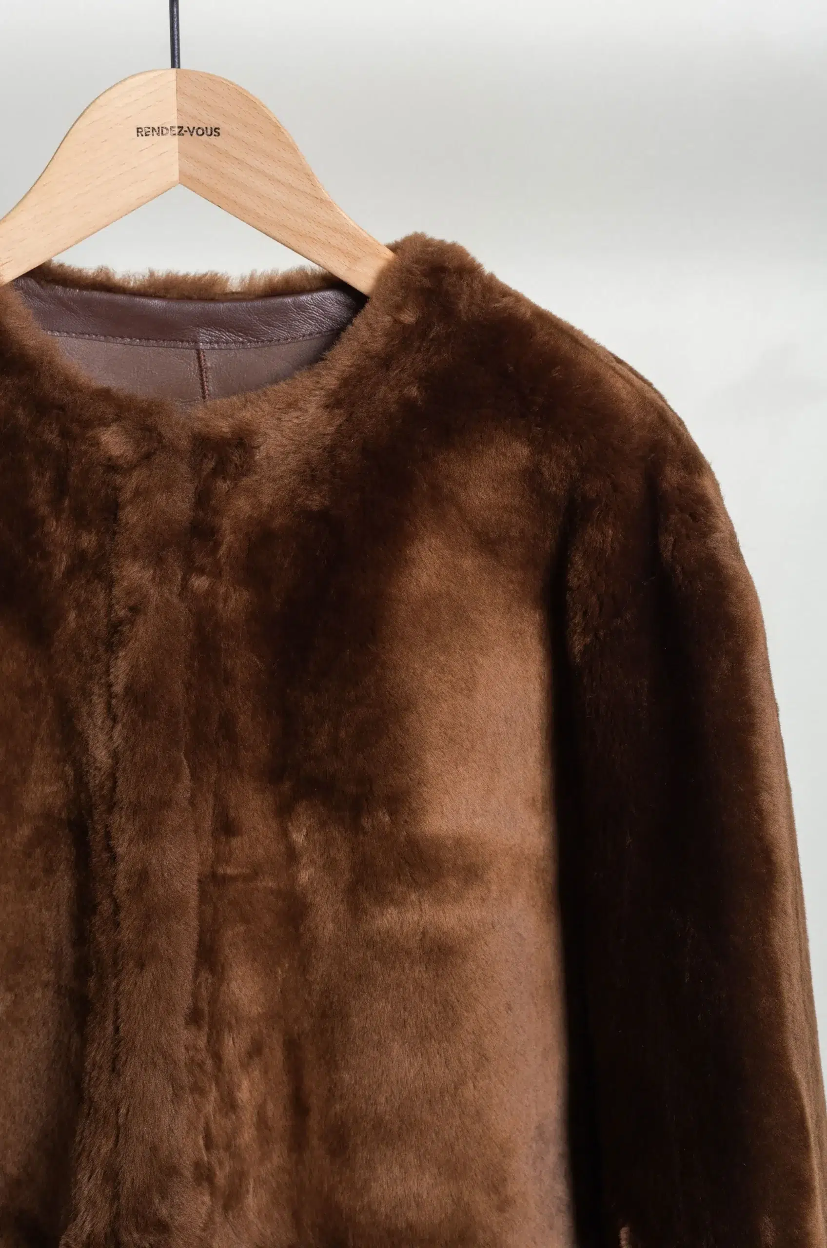 CAWLEY - LEATHER BACK STRAIGHT HAIR SHEEPSKIN MILA COAT - WALNUT