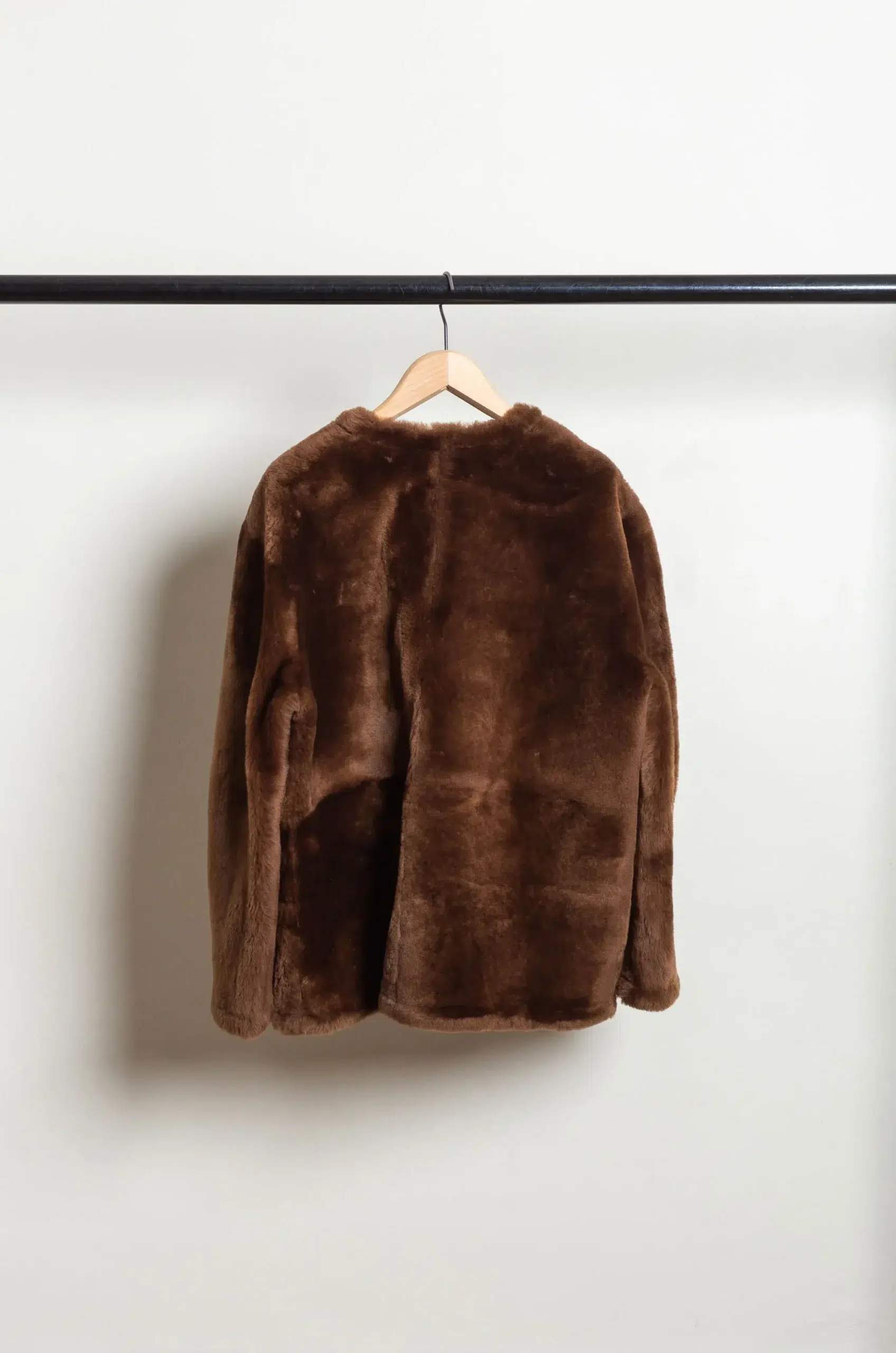 CAWLEY - LEATHER BACK STRAIGHT HAIR SHEEPSKIN MILA COAT - WALNUT