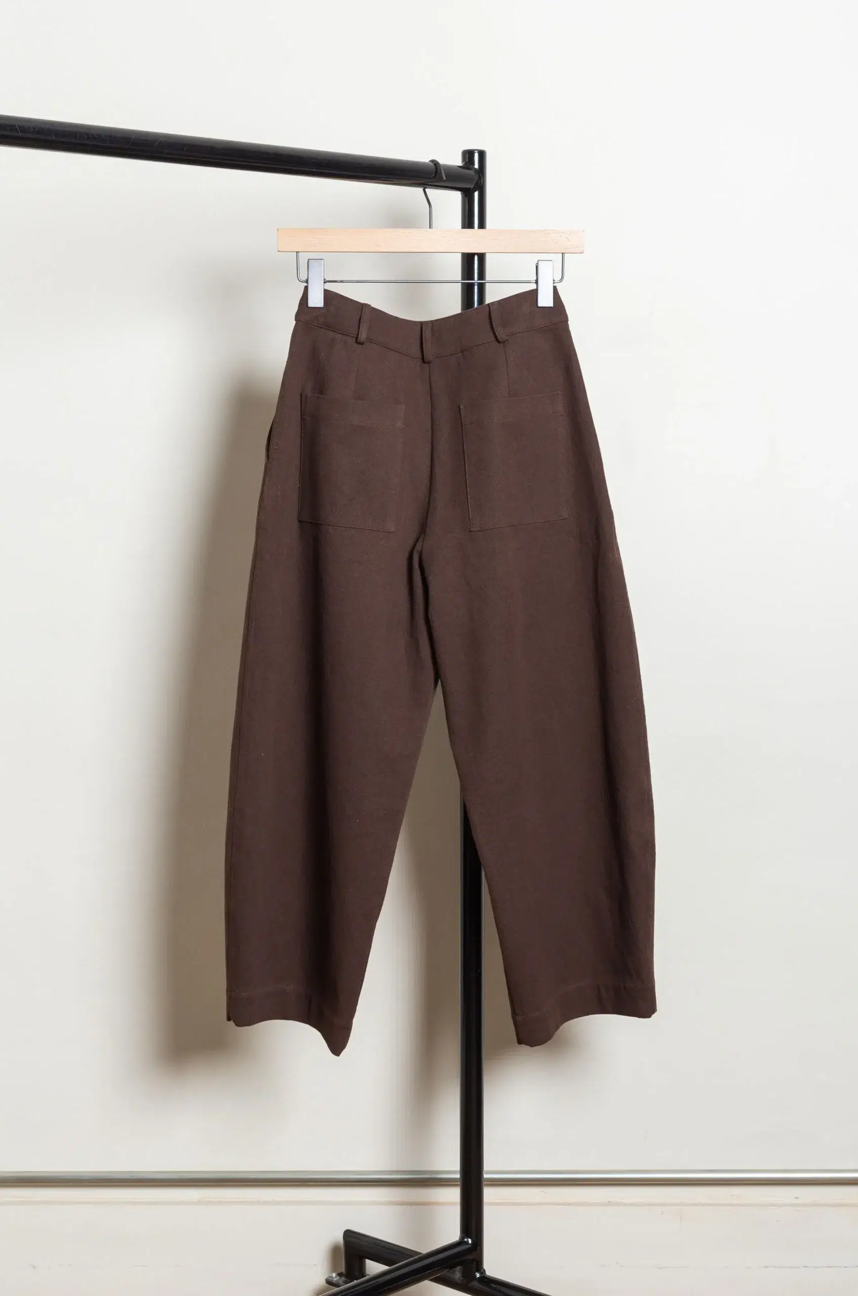 CAWLEY - JAPANESE COTTON/LINEN GABARDINE ROBYN TROUSER - ESPRESSO
