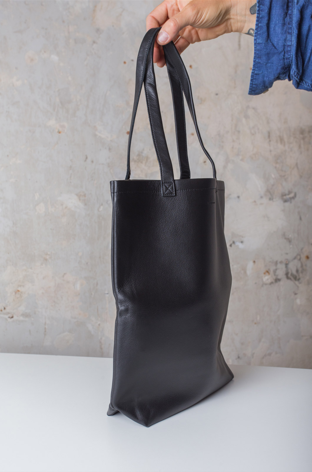 Hender Scheme - Cow Bag M MJ-RB-CBM Tote Bag - Black - RENDEZ-VOUS