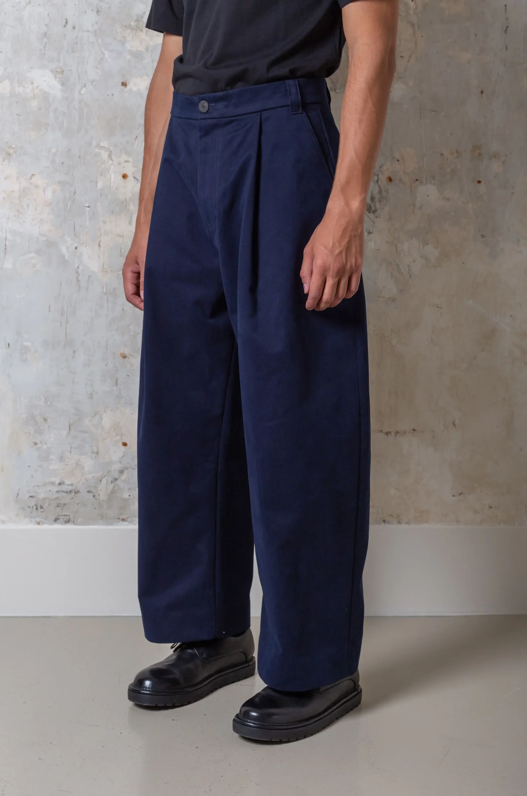 Studio Nicholson - Men Pant Sorte Dark Navy - Rendez-vous Store