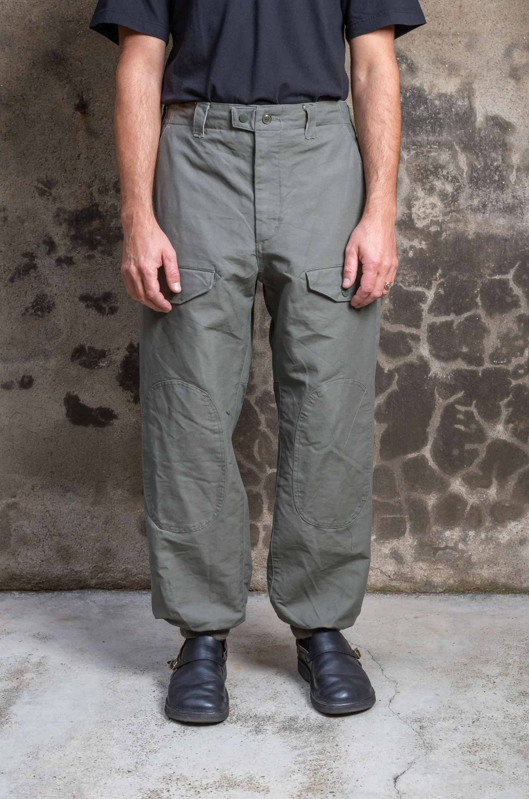 Engineered Garments - Airborne Pant Olive - Rendez-Vous Store