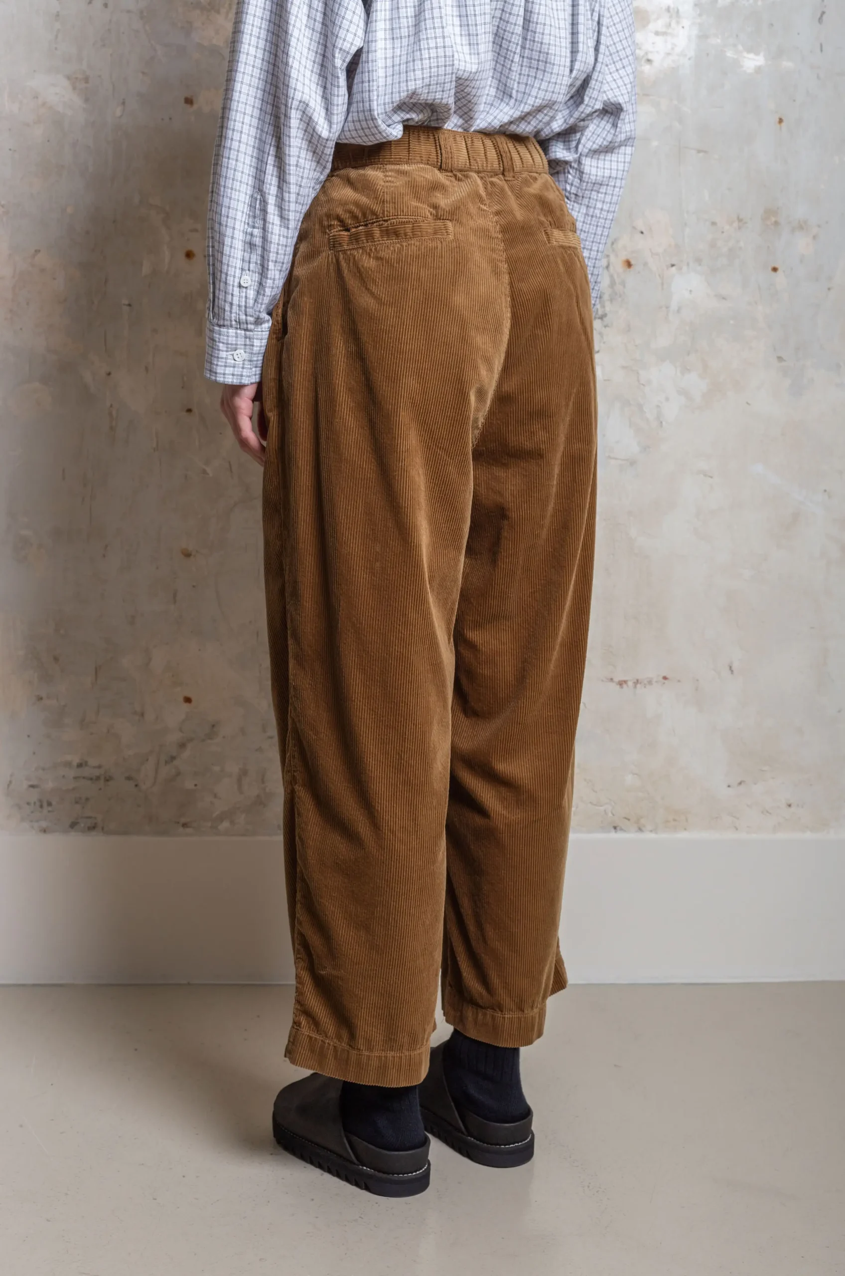 Toujours - 2 In-Pleat Baggy Pants TM39JP03 - Tobacco