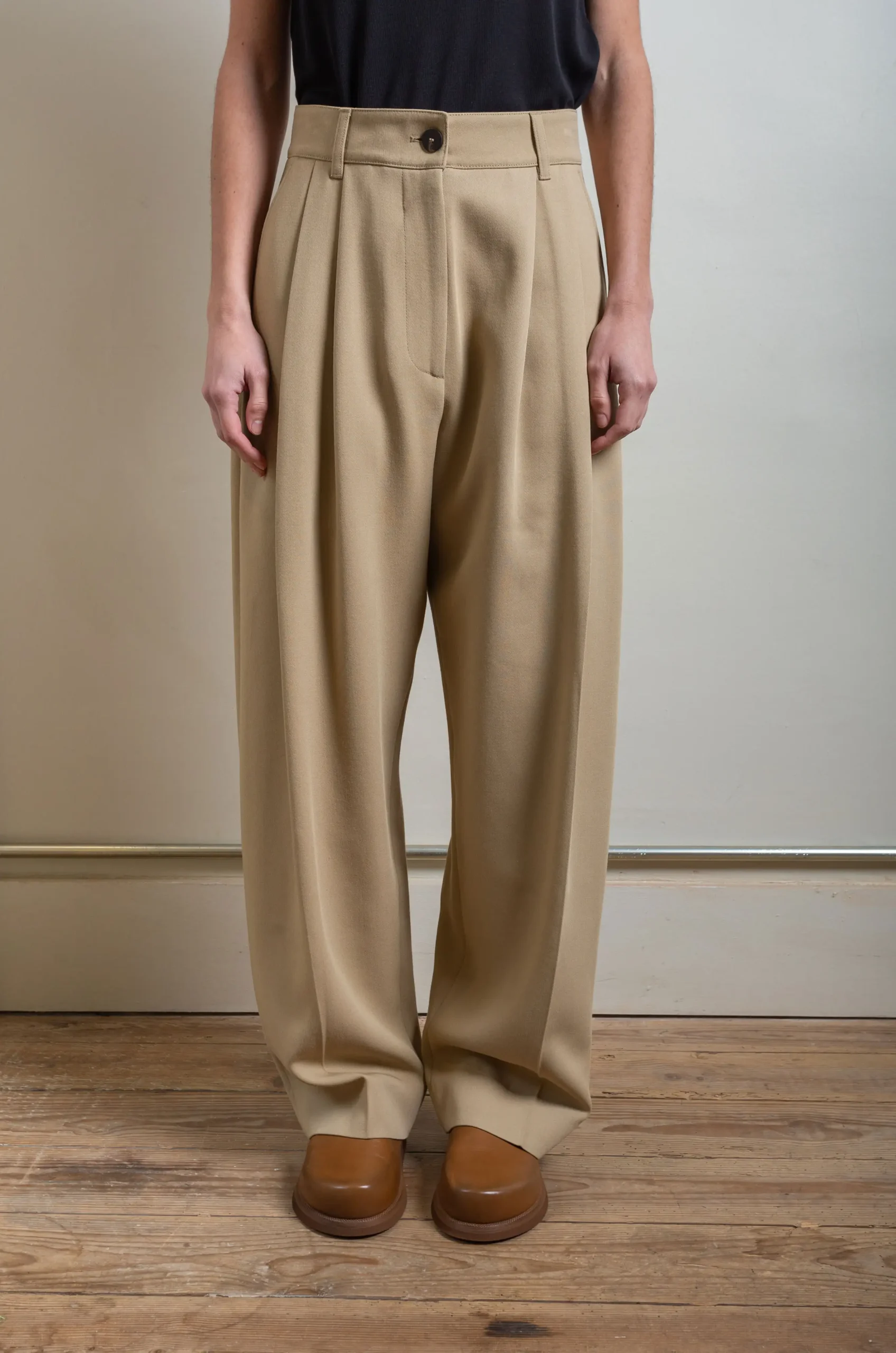 Studio Nicholson - Acuna Double Pleat Front Pant SNW 1188 - Sand